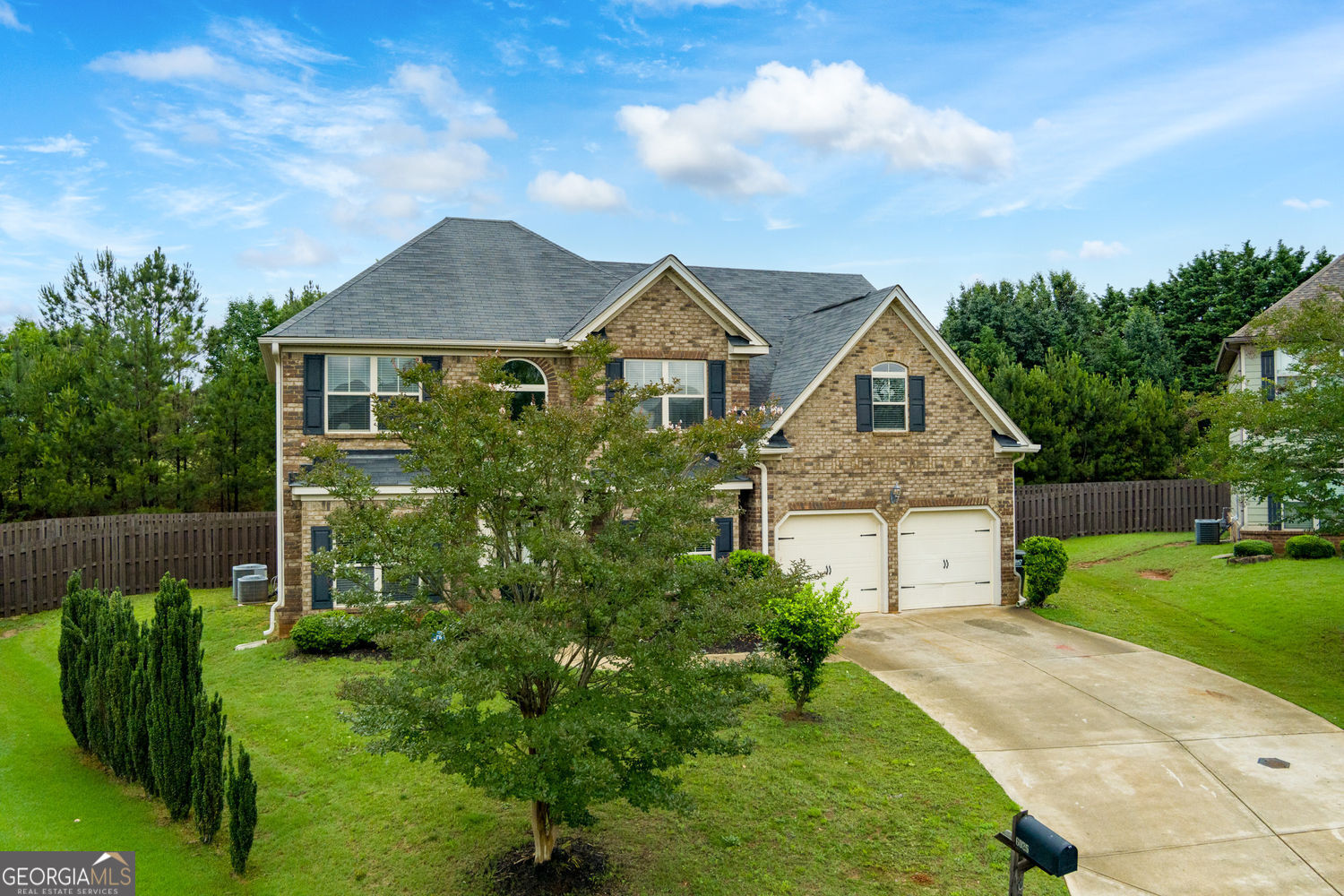 6025 Andrew Way Property Photo 1