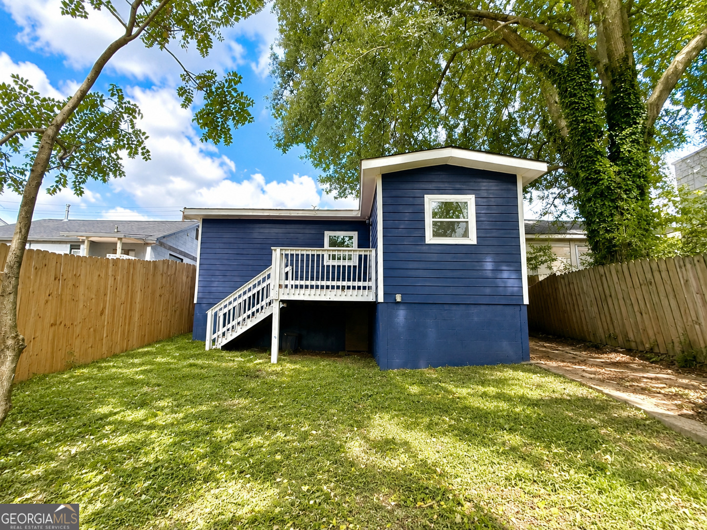 917 Garibaldi Street Sw Property Photo 10