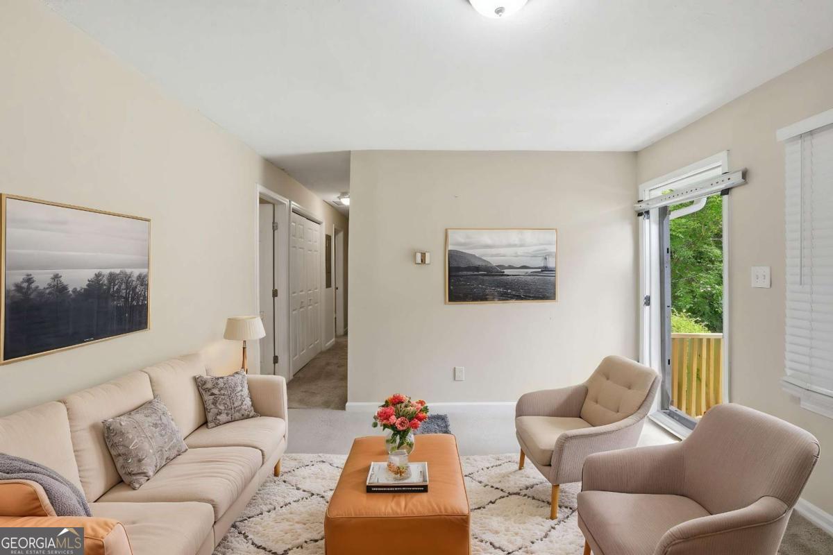 914 Mercury Drive Nw Property Photo 2