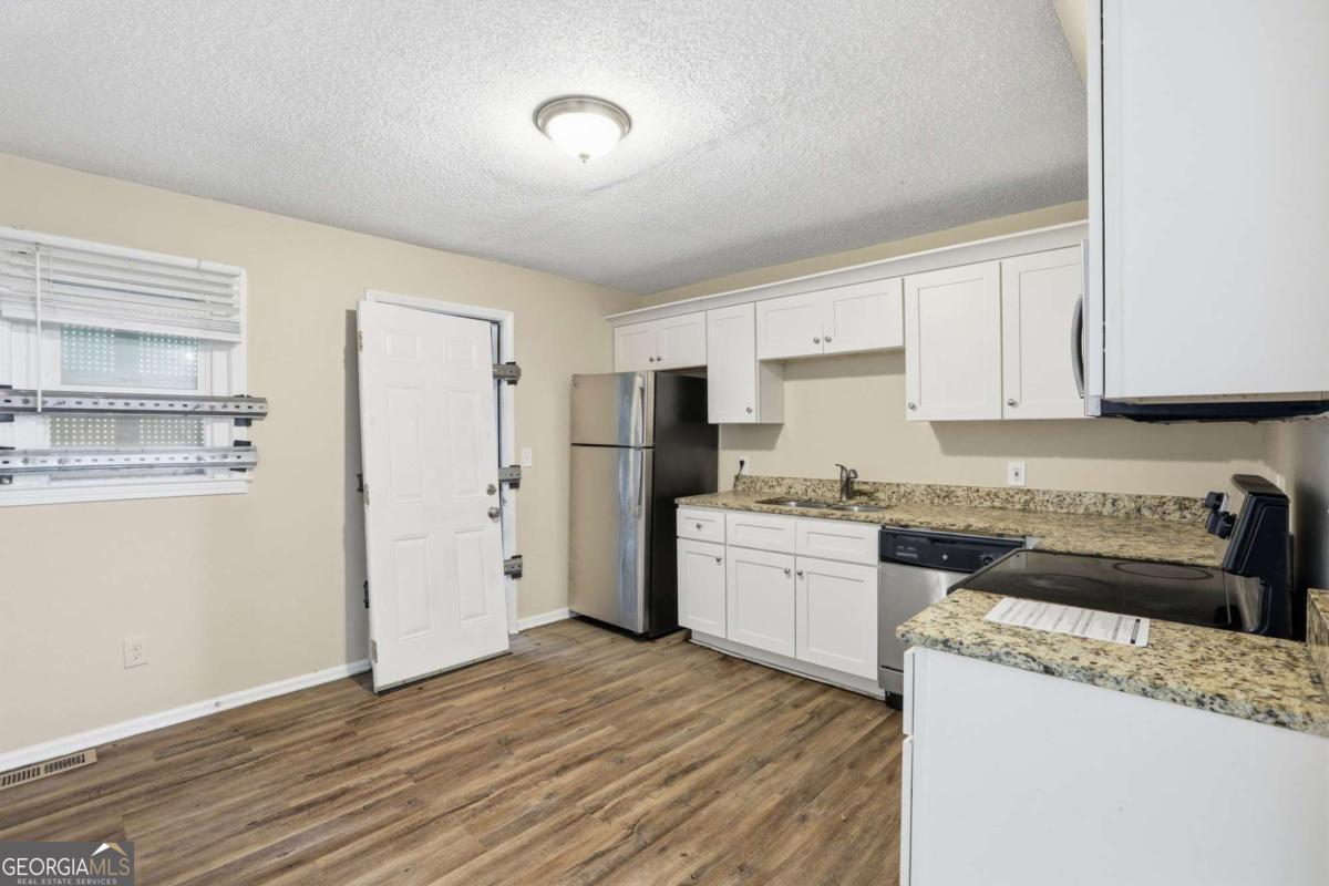 914 Mercury Drive Nw Property Photo 9