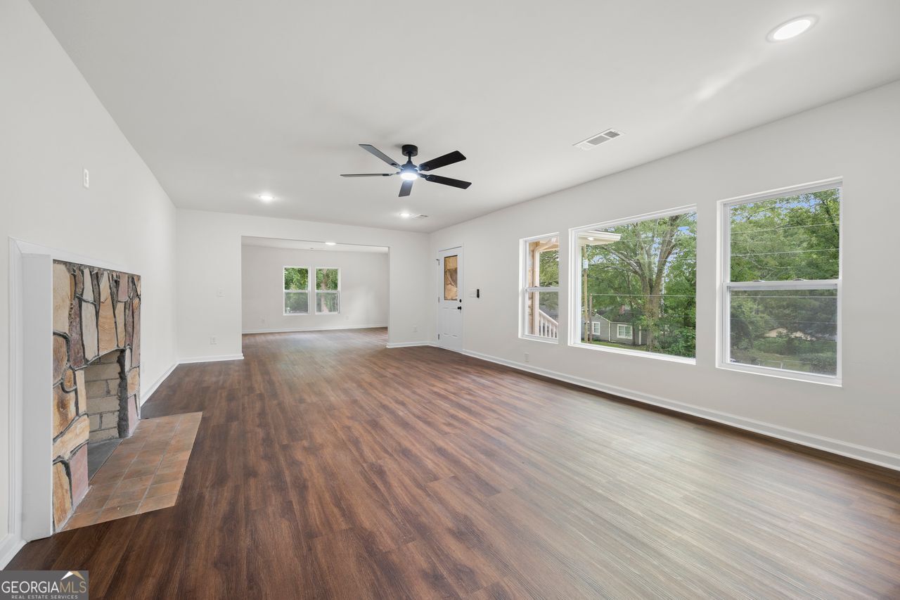 1721 Hortense Place Property Photo 3