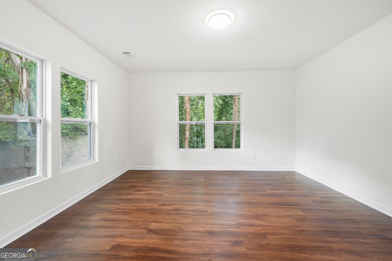 1721 Hortense Place Property Photo 7