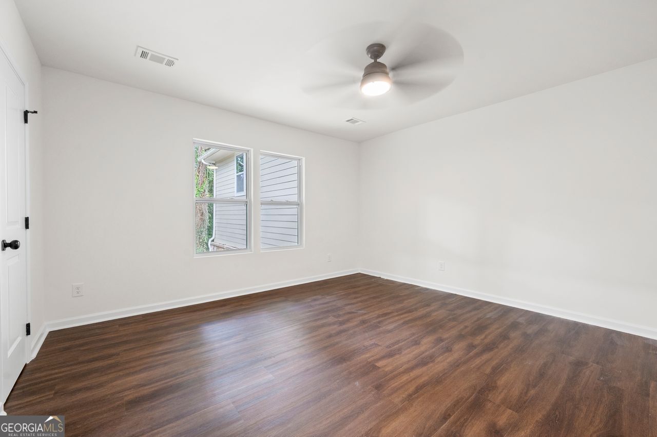 1721 Hortense Place Property Photo 9