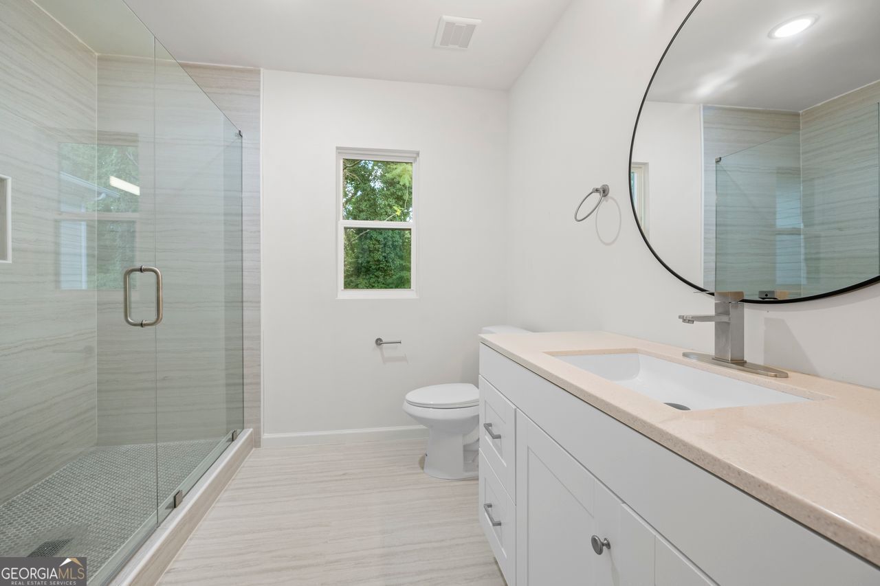 1721 Hortense Place Property Photo 10