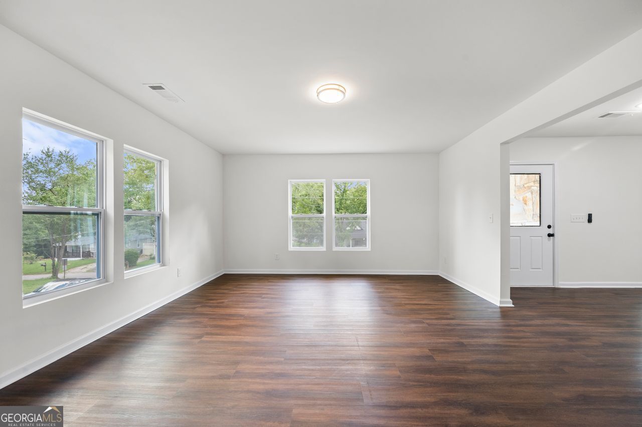 1721 Hortense Place Property Photo 12