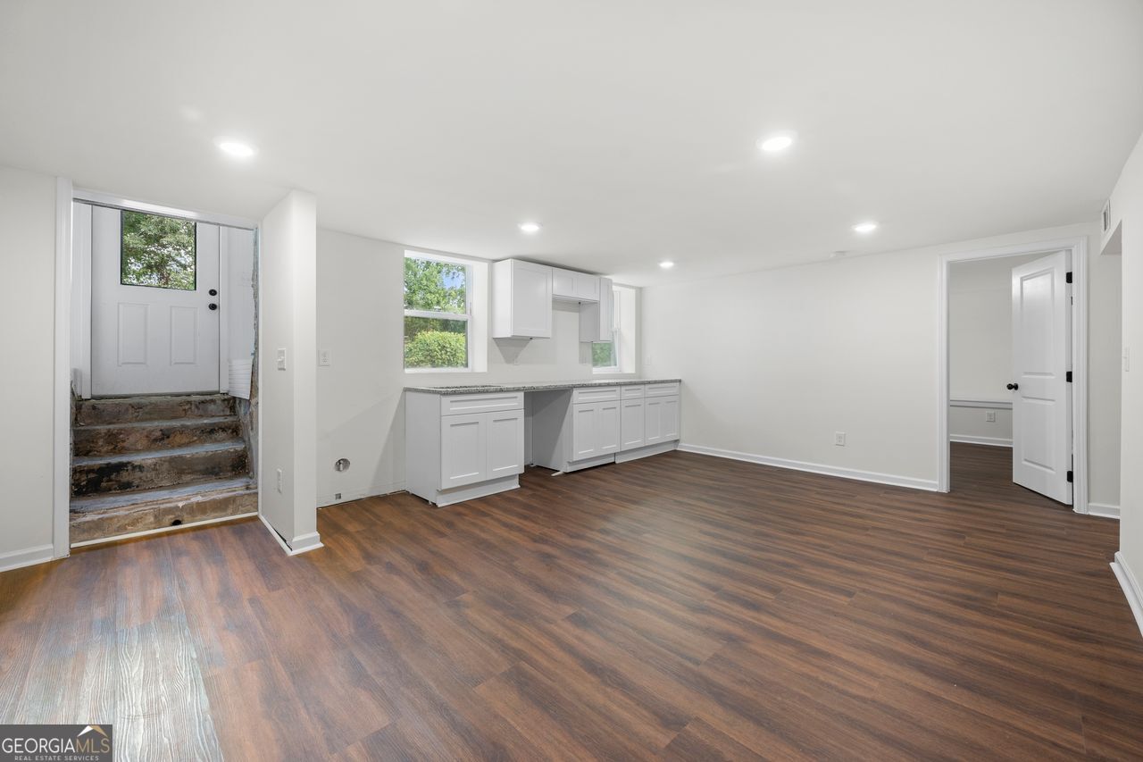 1721 Hortense Place Property Photo 18