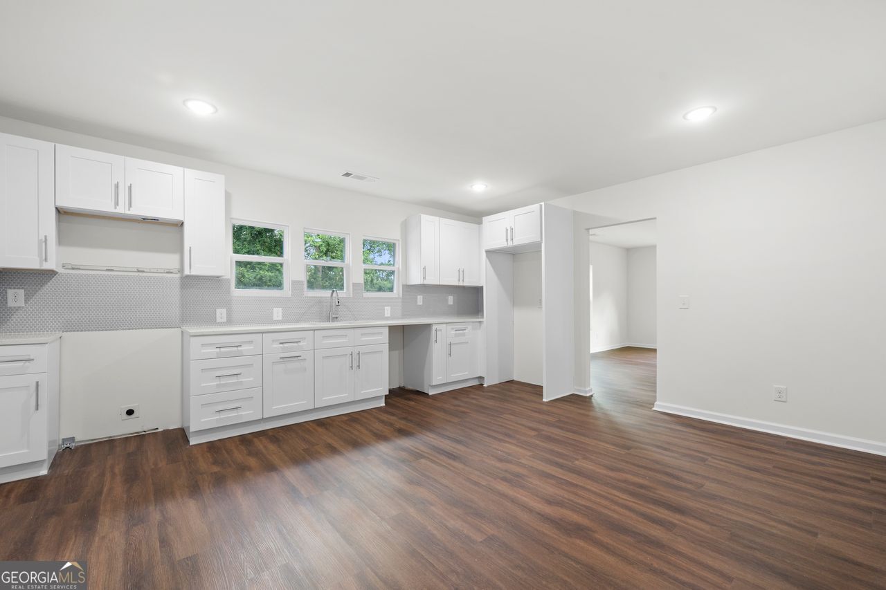 1721 Hortense Place Property Photo 20