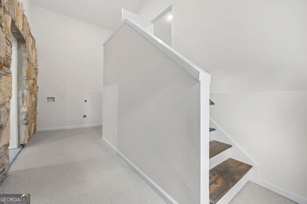 1721 Hortense Place Property Photo 24