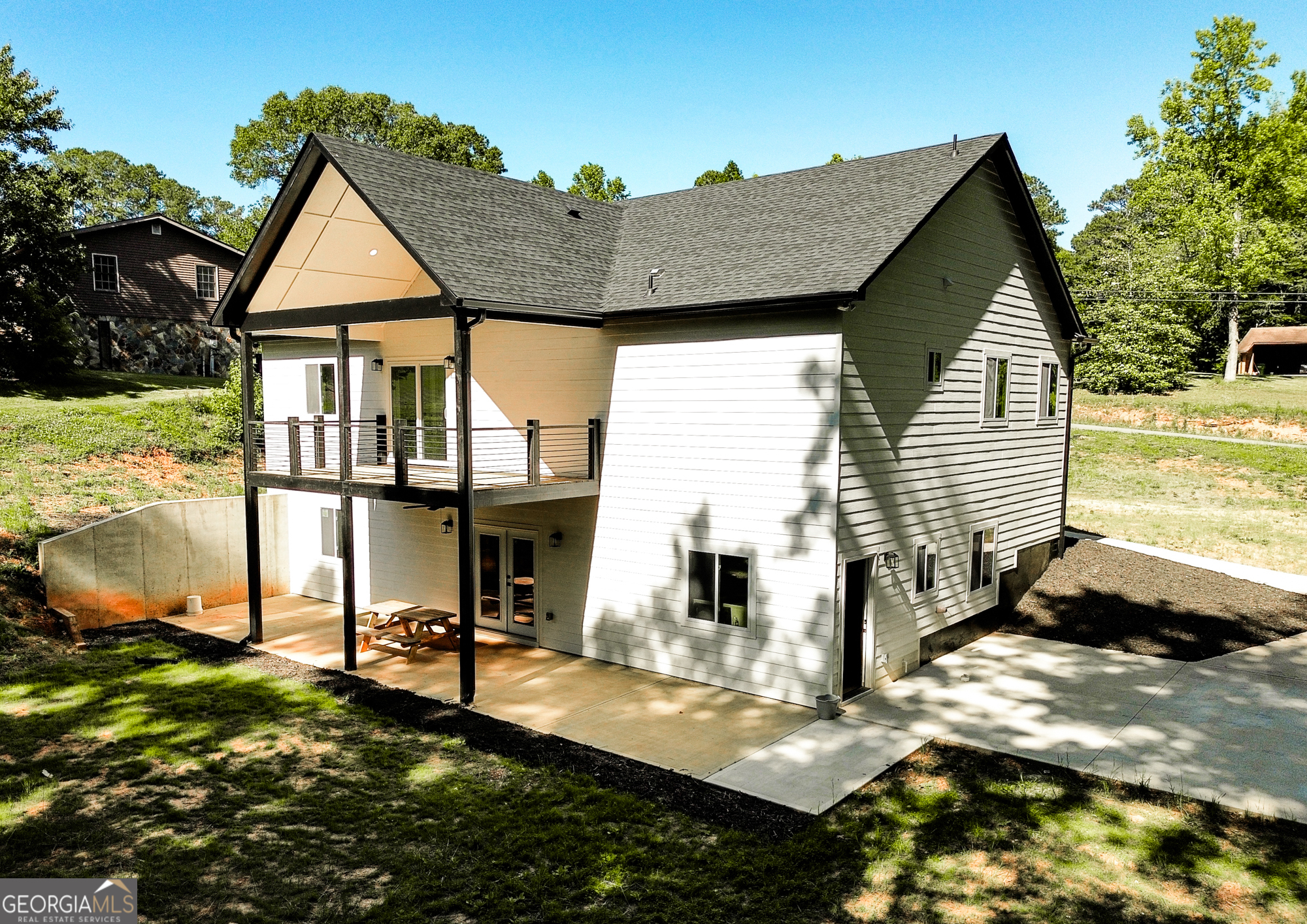 173 Frontier Road Property Photo 4