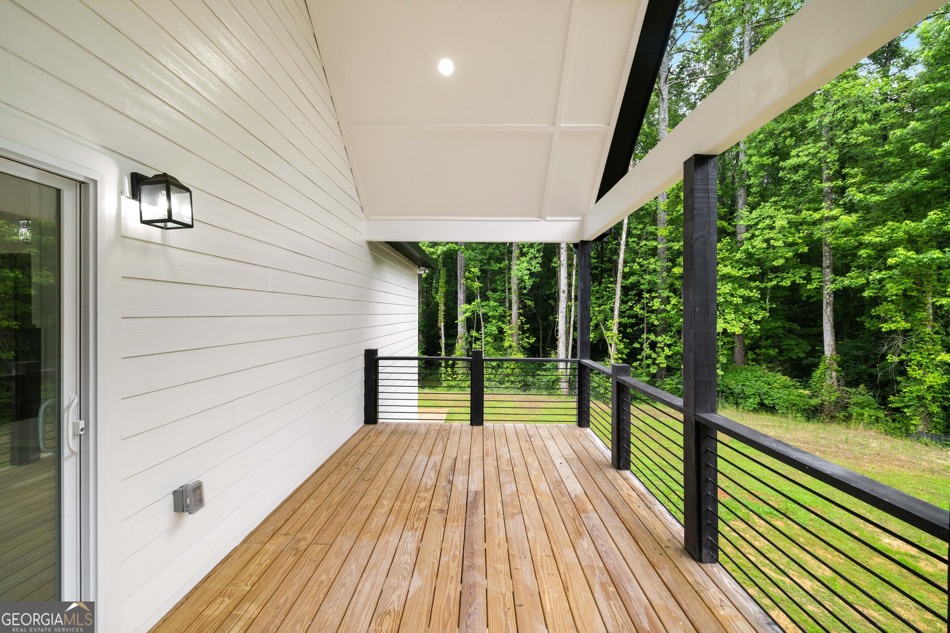 173 Frontier Road Property Photo 8