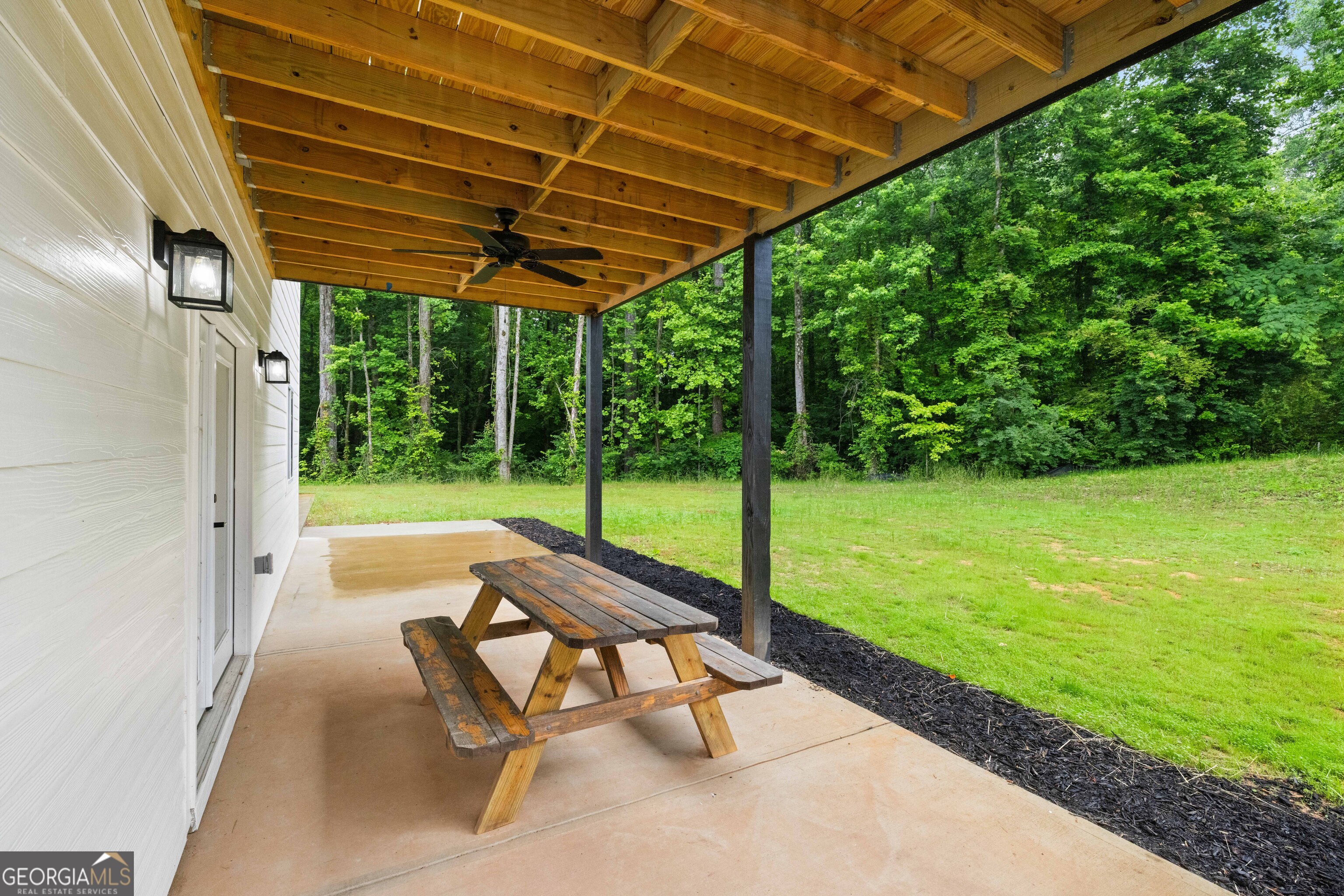 173 Frontier Road Property Photo 9
