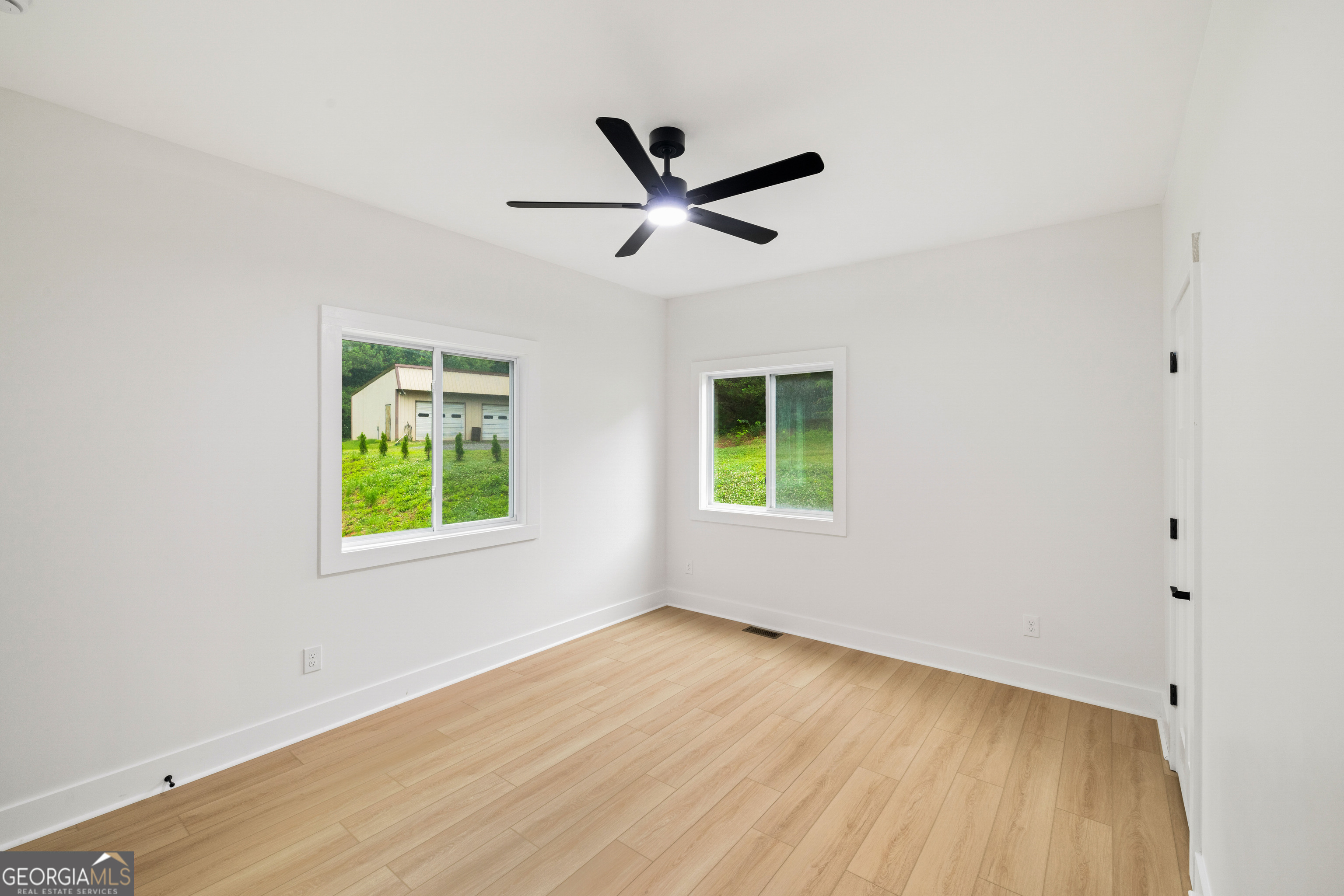 173 Frontier Road Property Photo 35