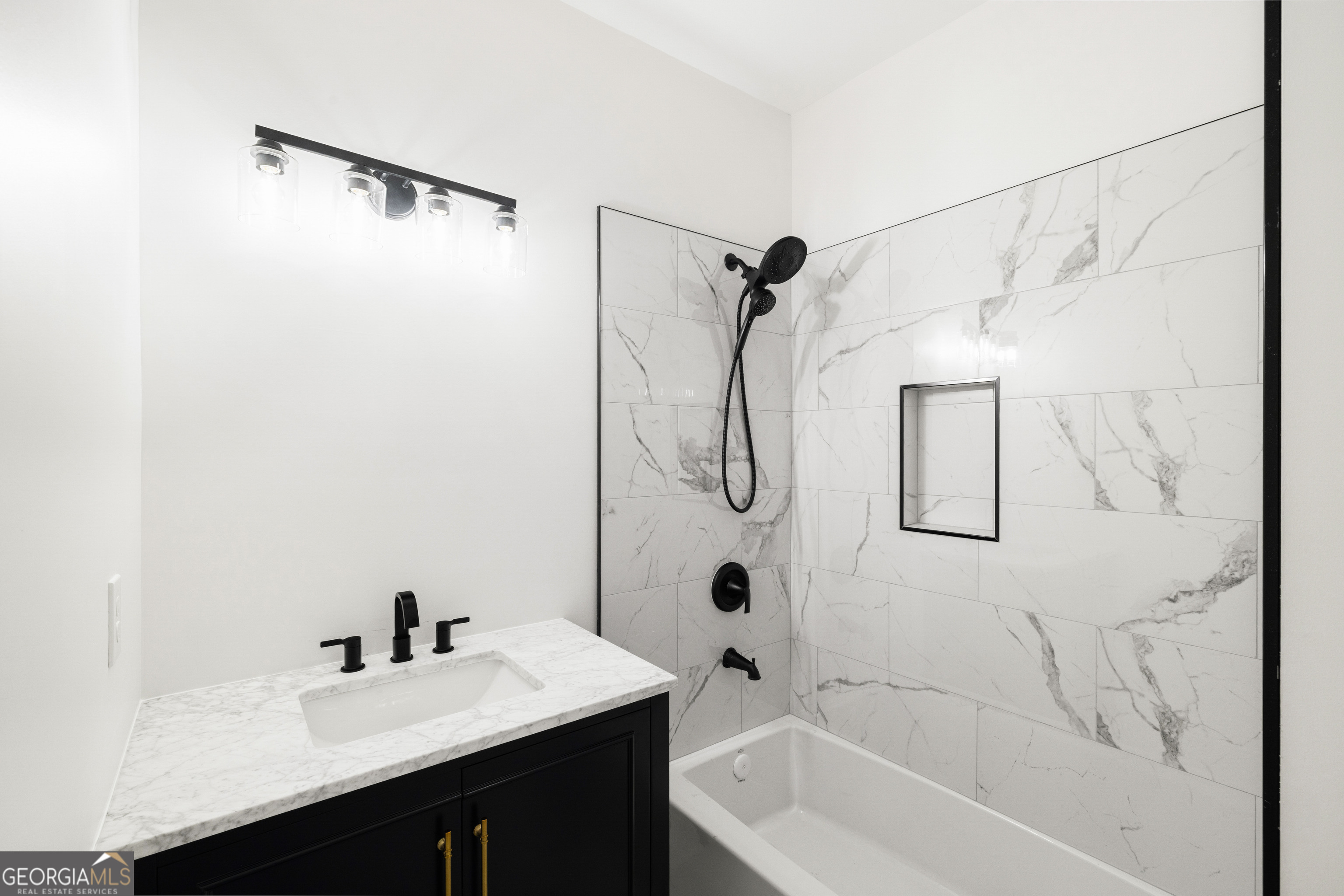 173 Frontier Road Property Photo 40