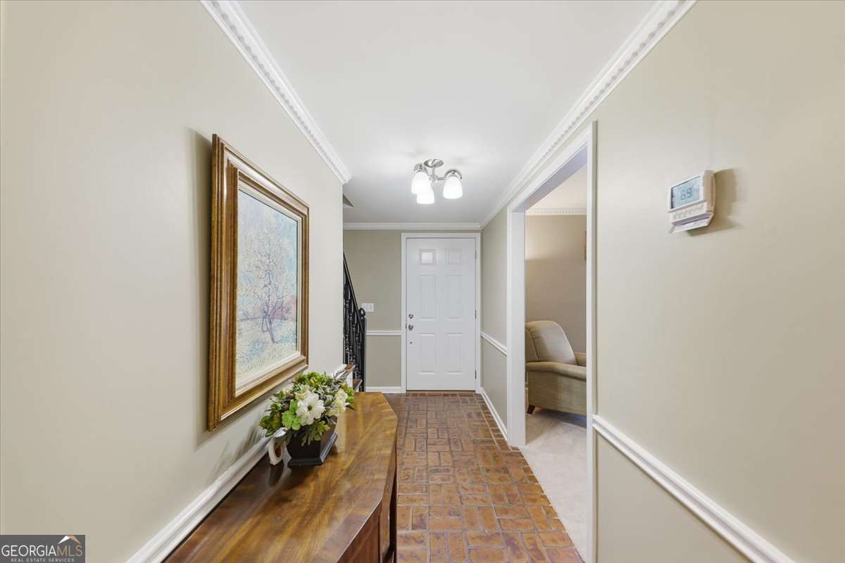 2334 Pine Point Drive Property Photo 6