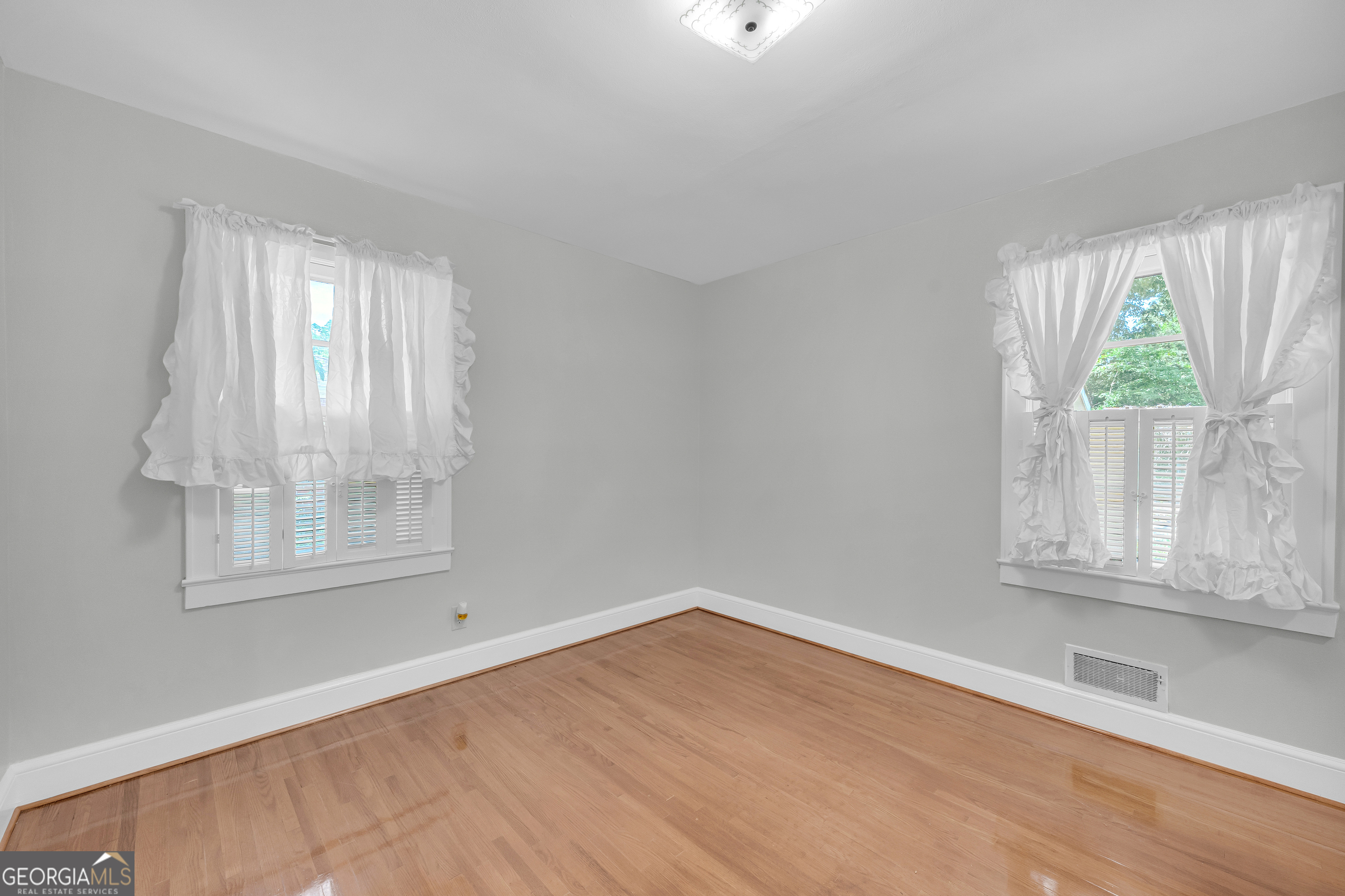 128 Smith Street Property Photo 33