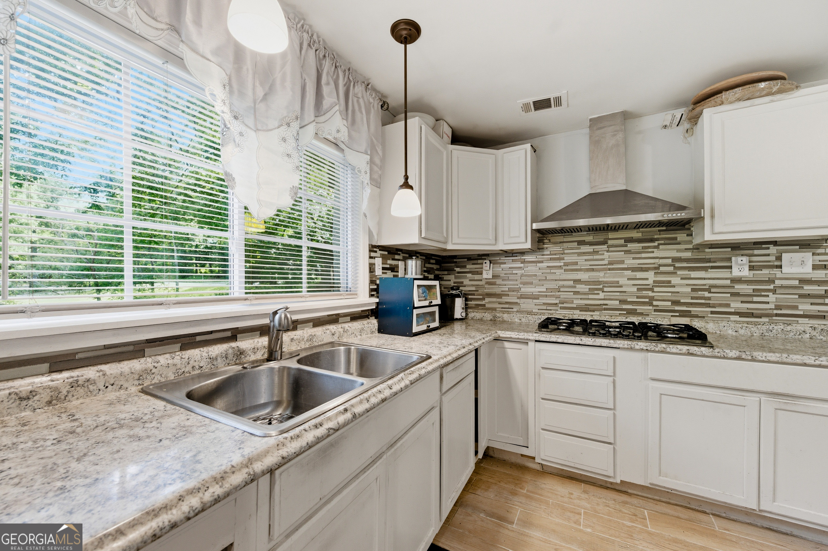 2325 Phillips Road Property Photo 4