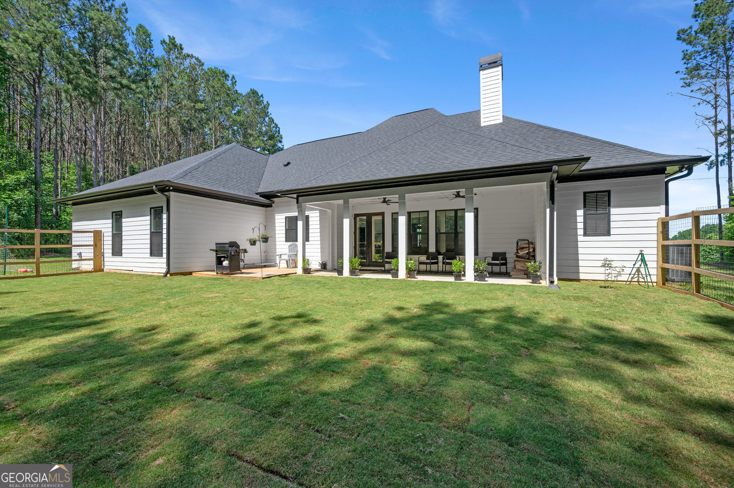 449 Hollingshed Road Property Photo 4