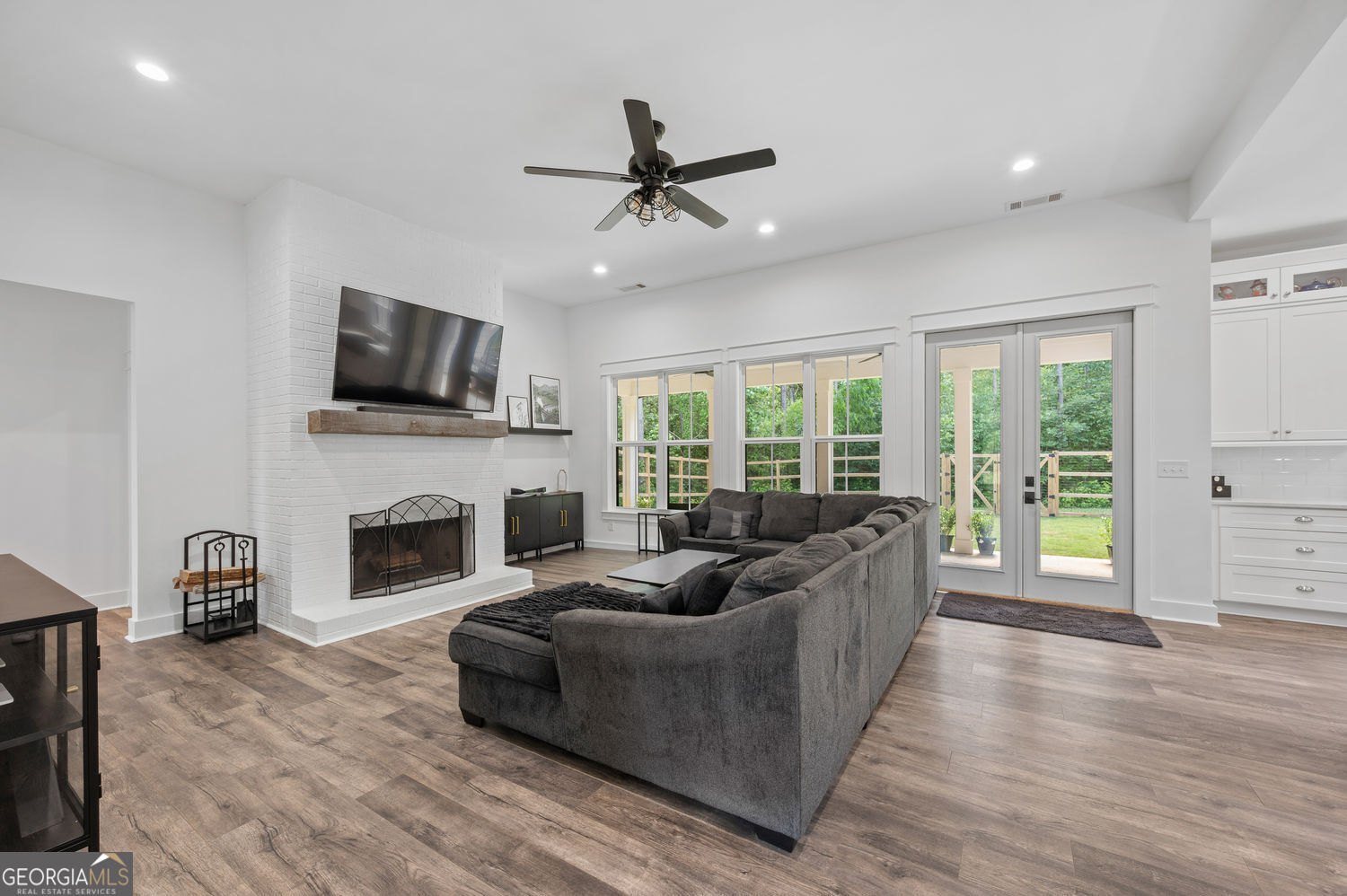 449 Hollingshed Road Property Photo 18