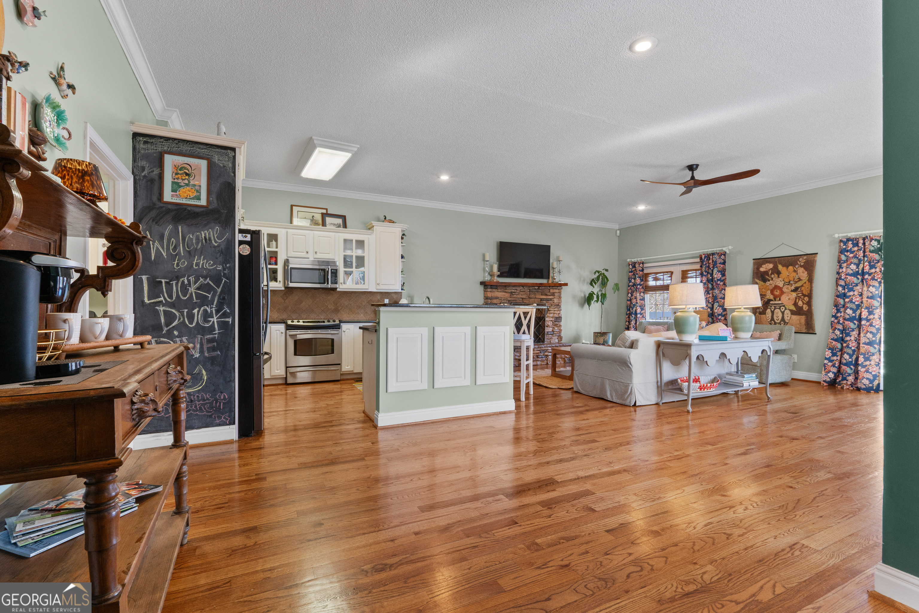 967 Wright Way Property Photo 10