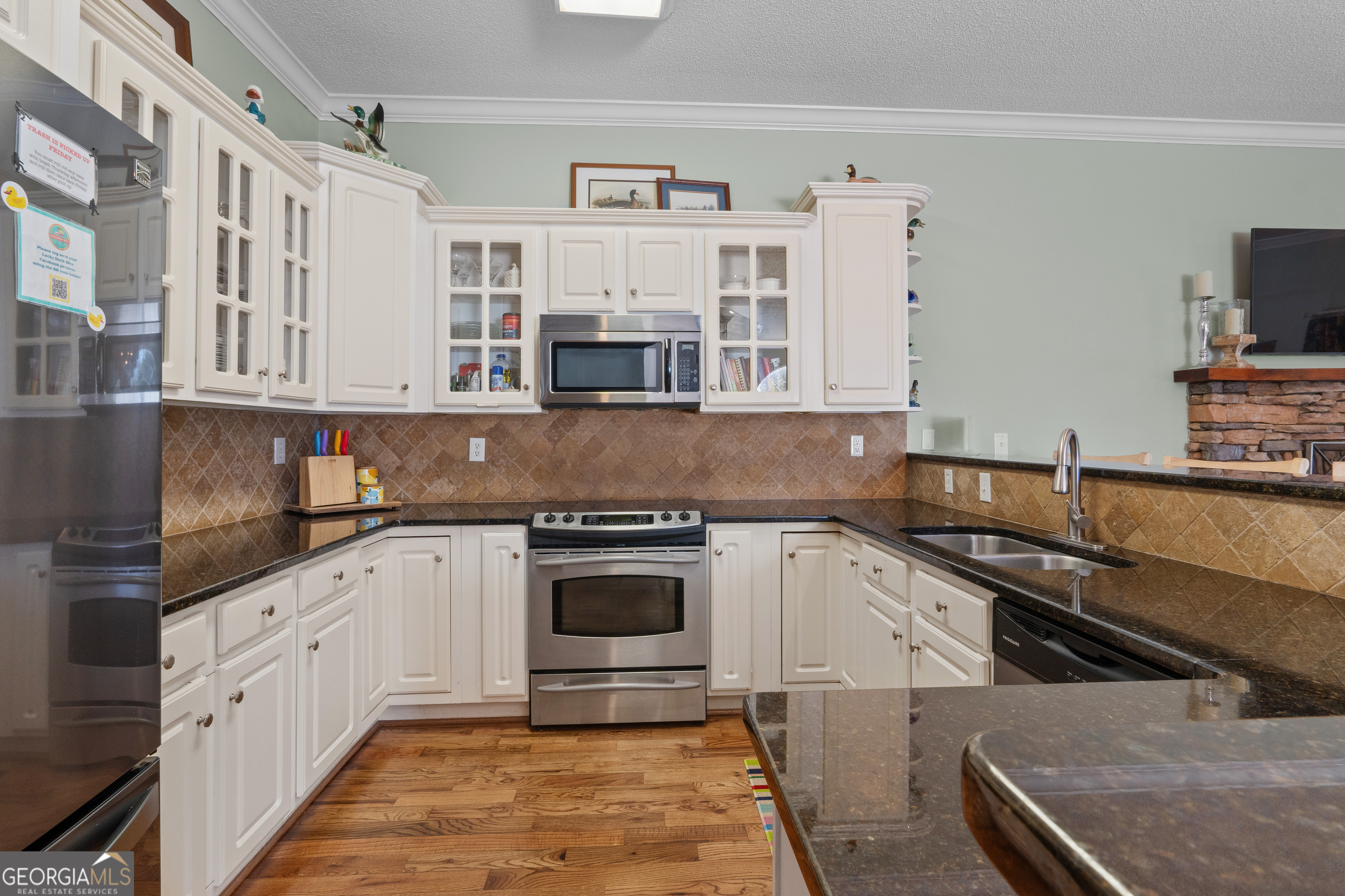 967 Wright Way Property Photo 17