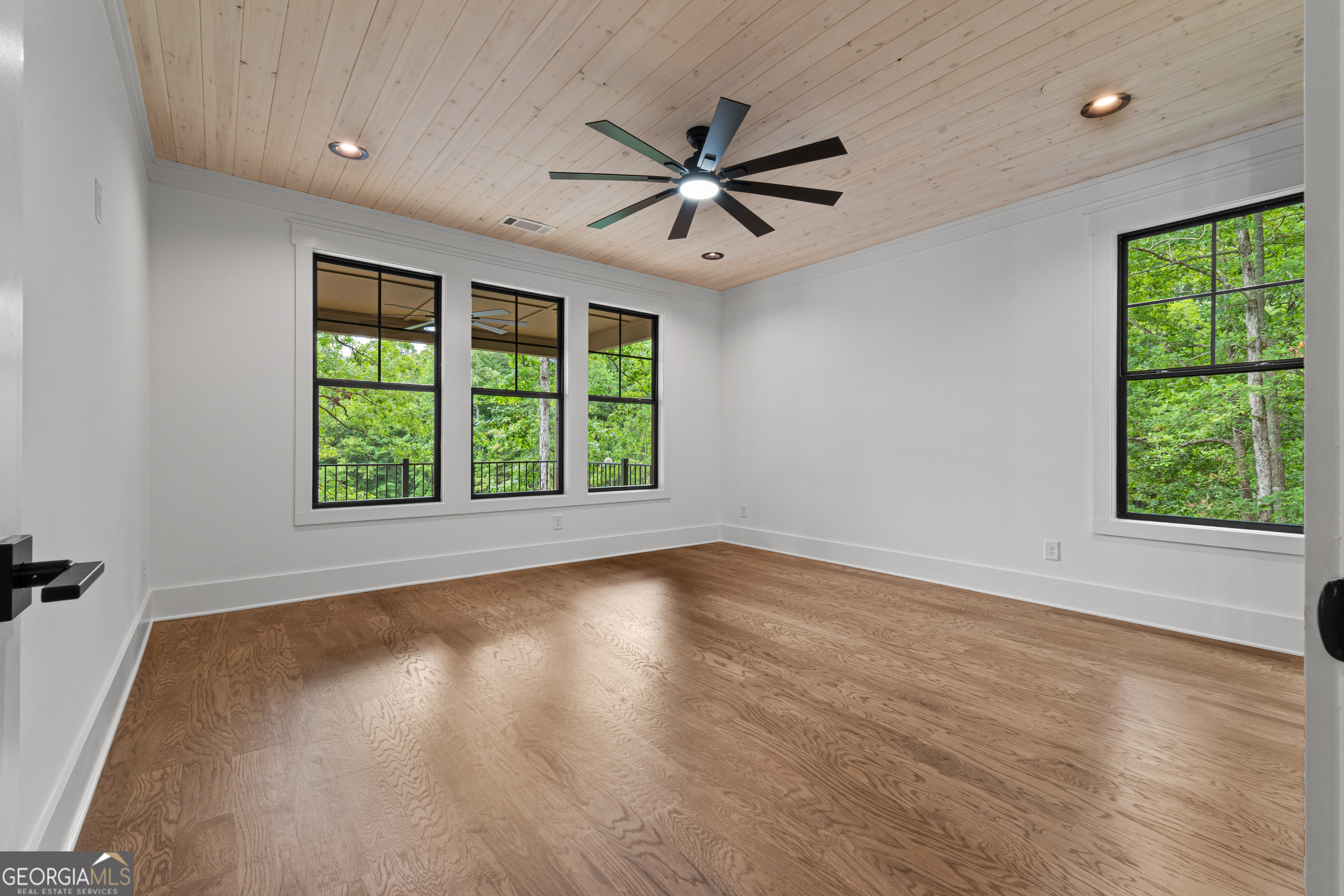 681 Warren Road Property Photo 31