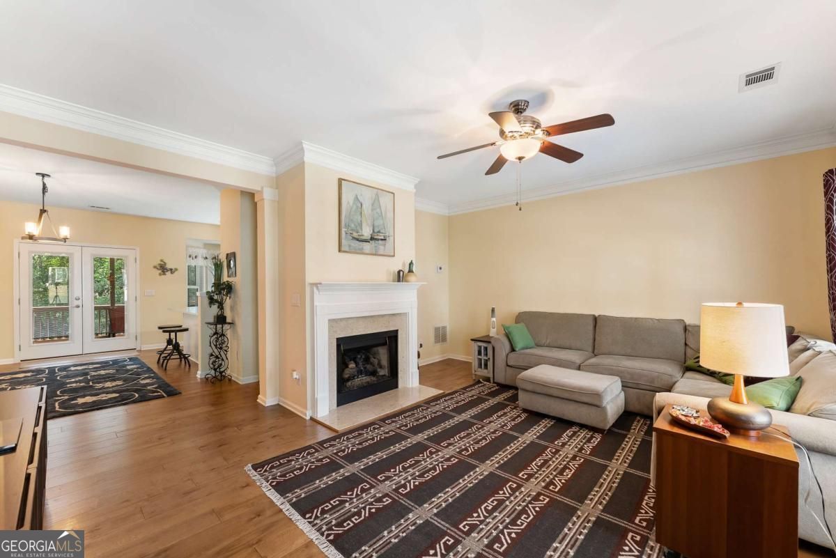 2105 Millgate Lane Property Photo 8