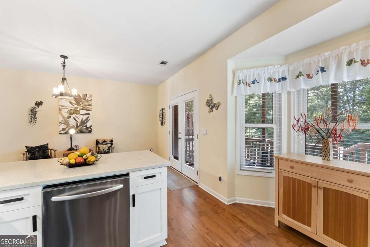 2105 Millgate Lane Property Photo 16