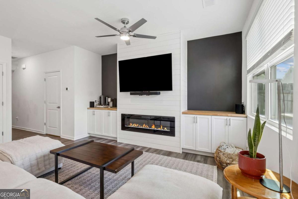 202 Fenchurch Way Property Photo 10