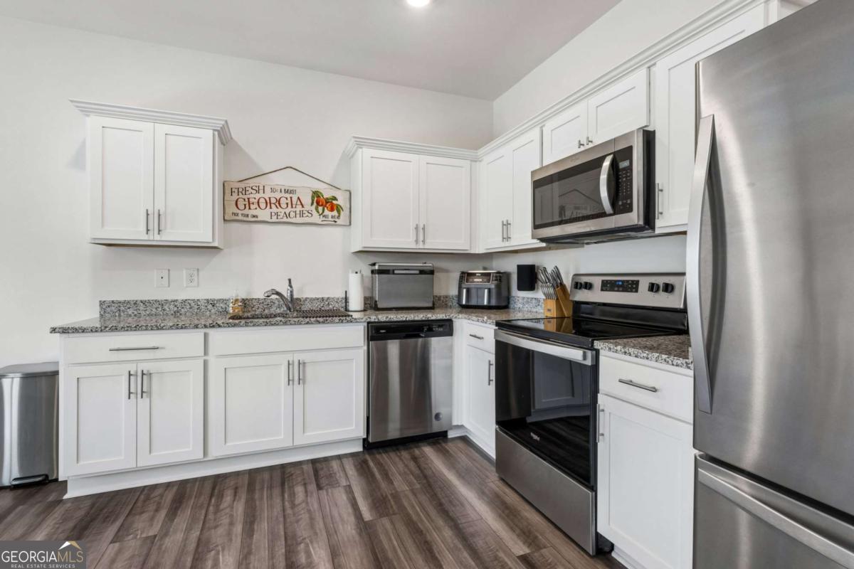 202 Fenchurch Way Property Photo 15