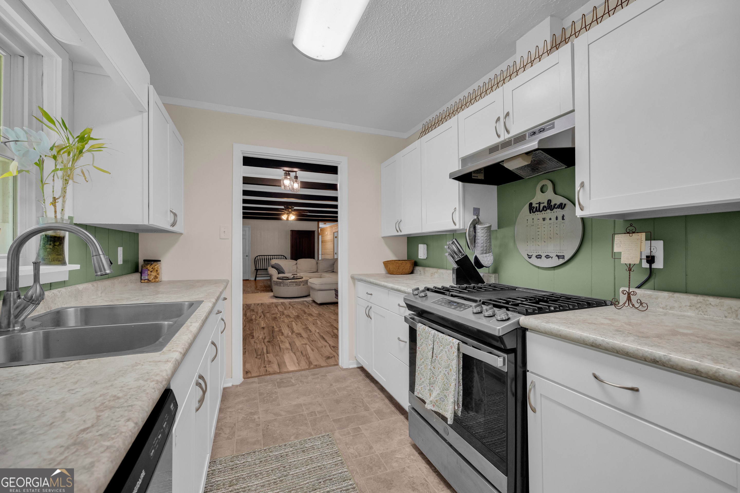 101 W Hendricks Street Property Photo 10