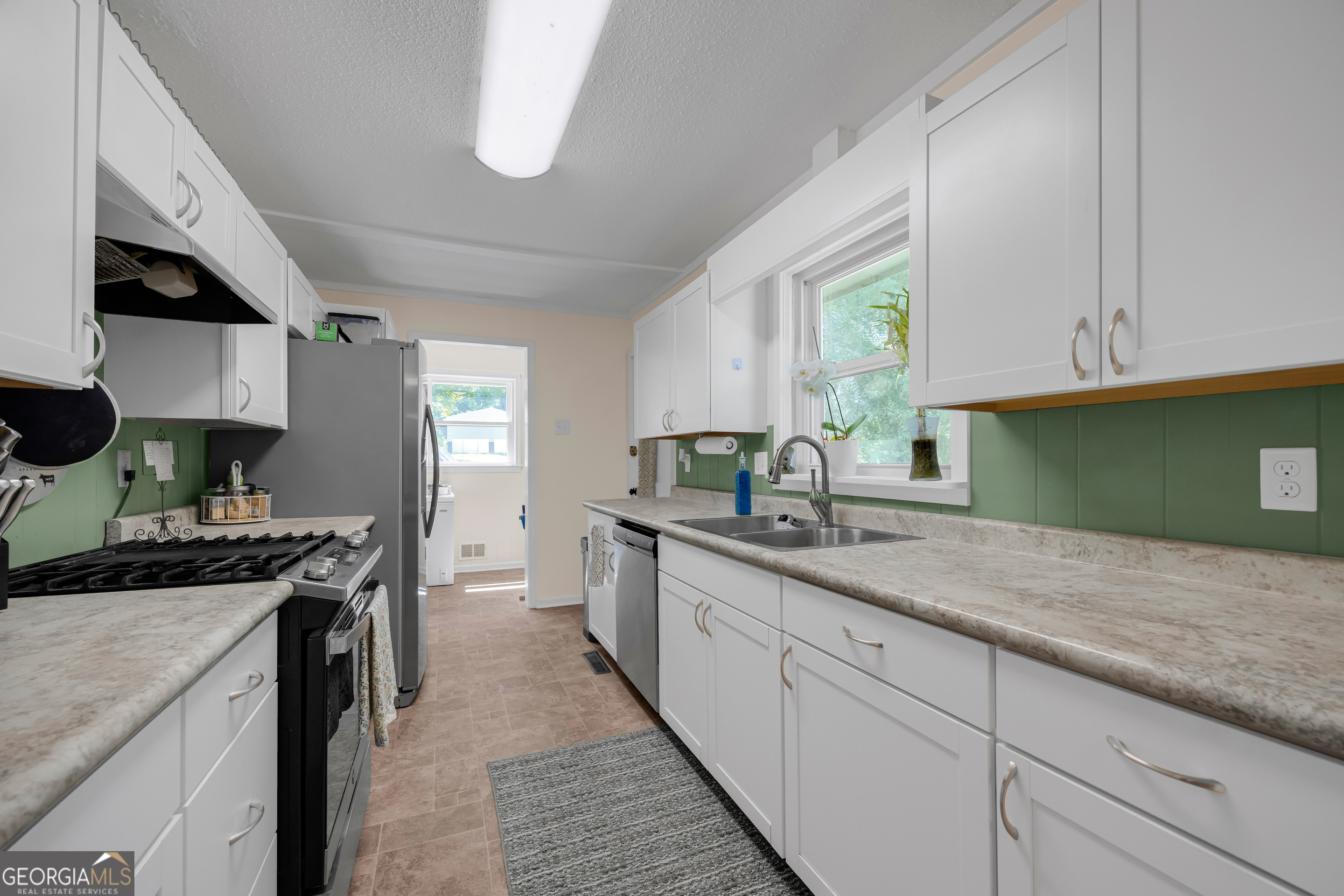 101 W Hendricks Street Property Photo 14