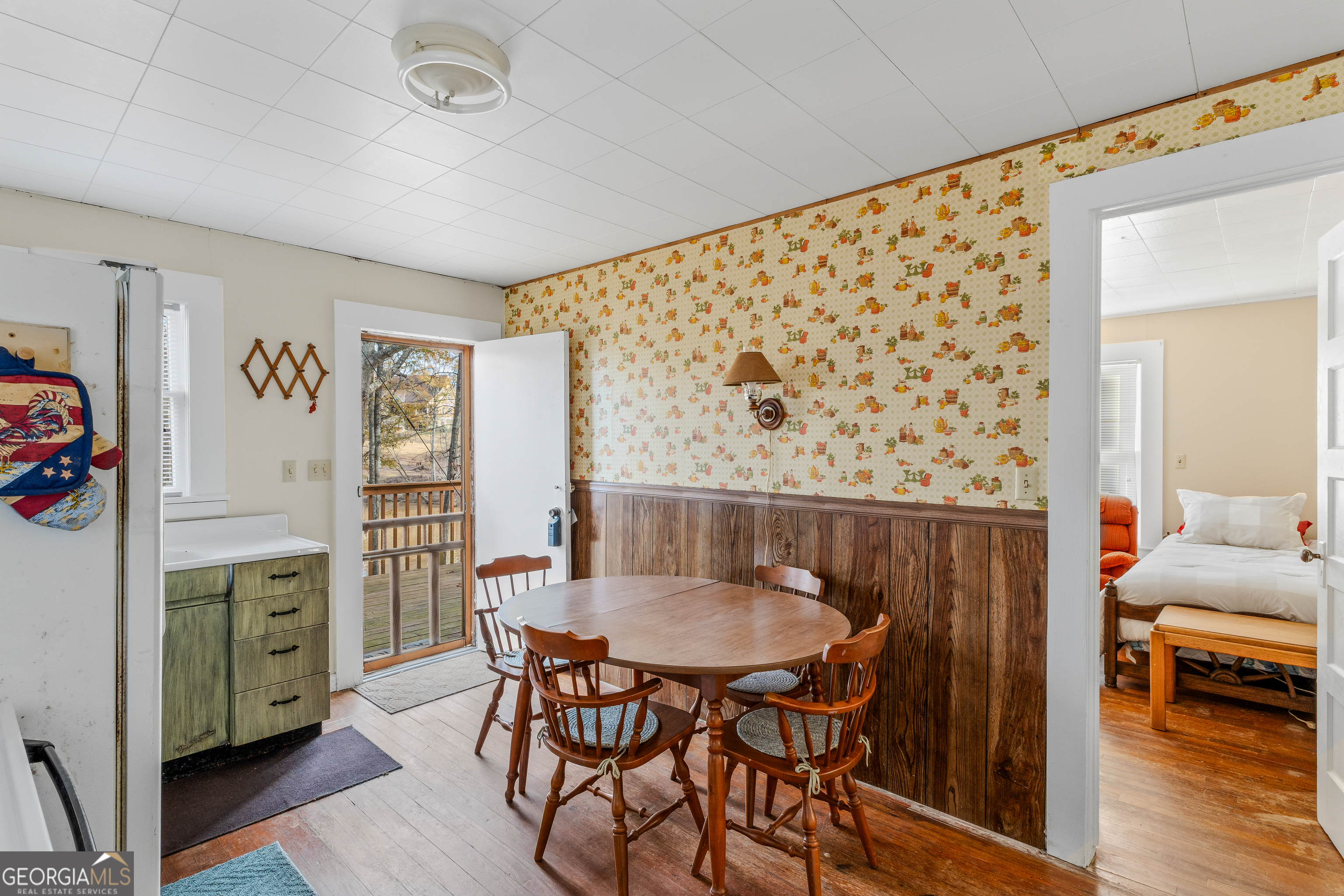 186 Arrow Point Road Property Photo 8