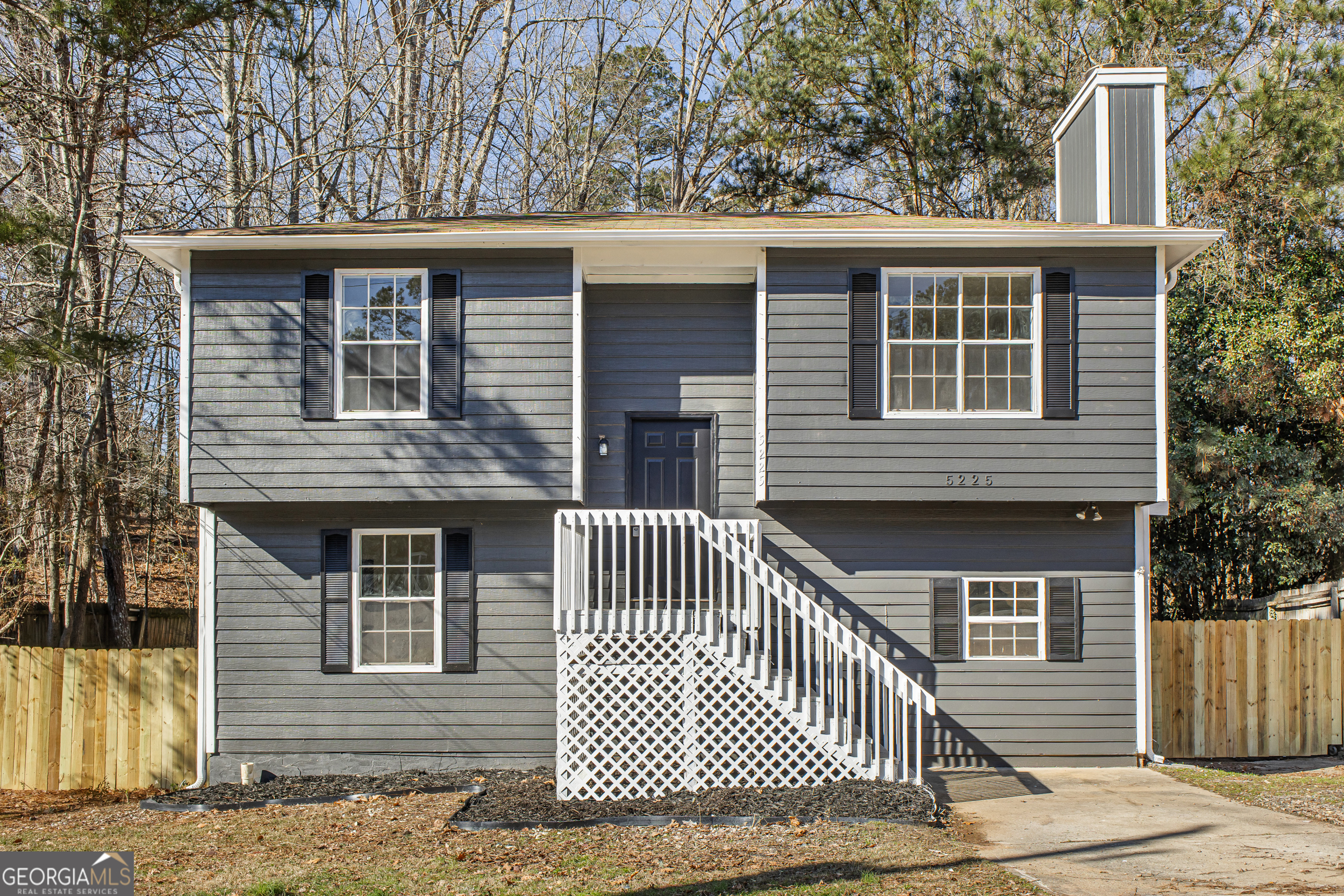 5225 Forest Downs Lane Property Photo 1