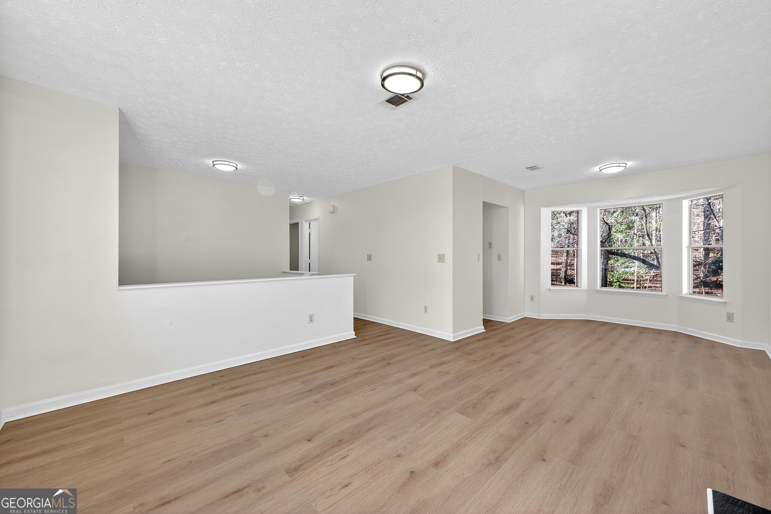 5225 Forest Downs Lane Property Photo 8