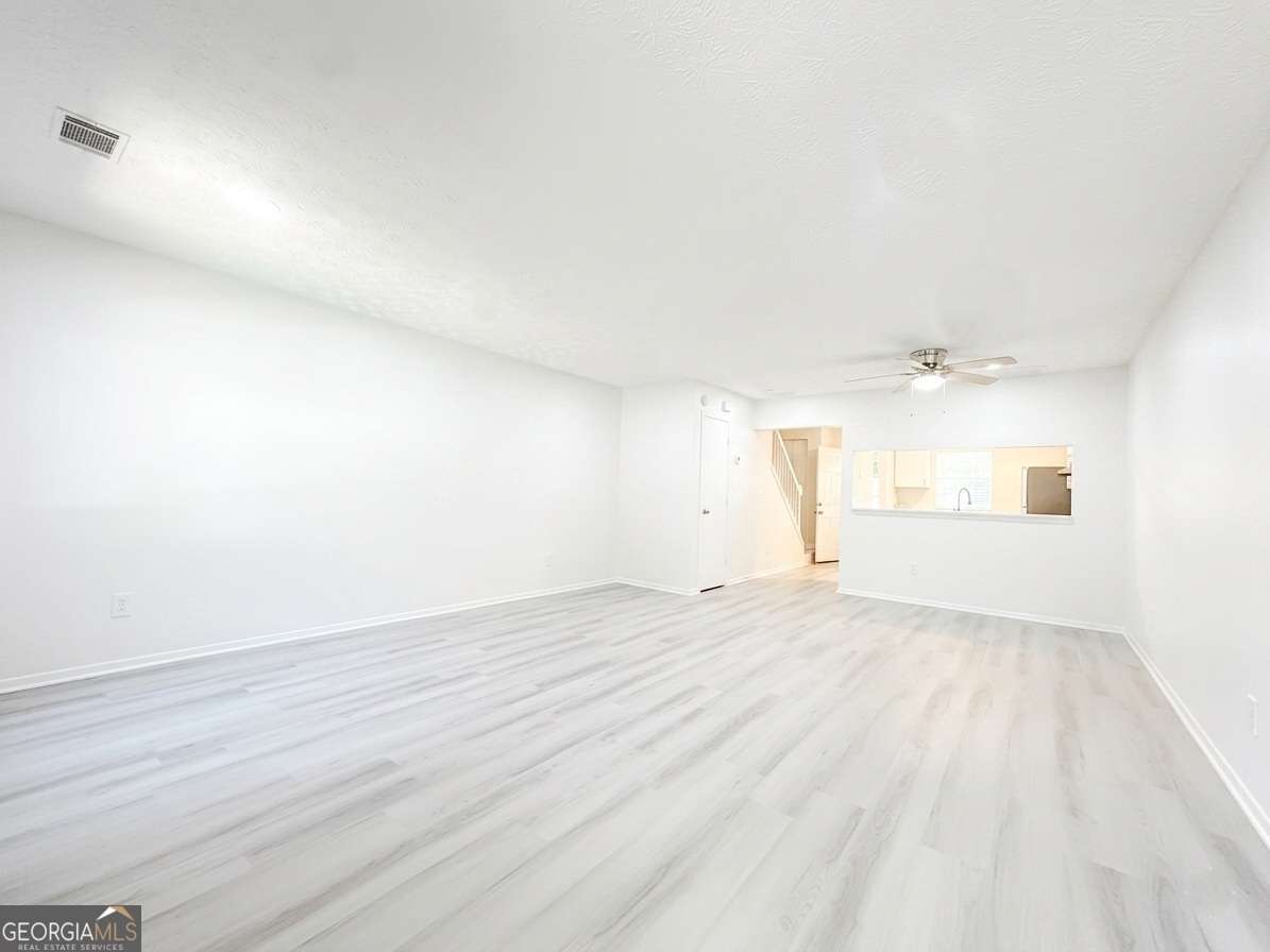 6624 Wellington Square Property Photo 6