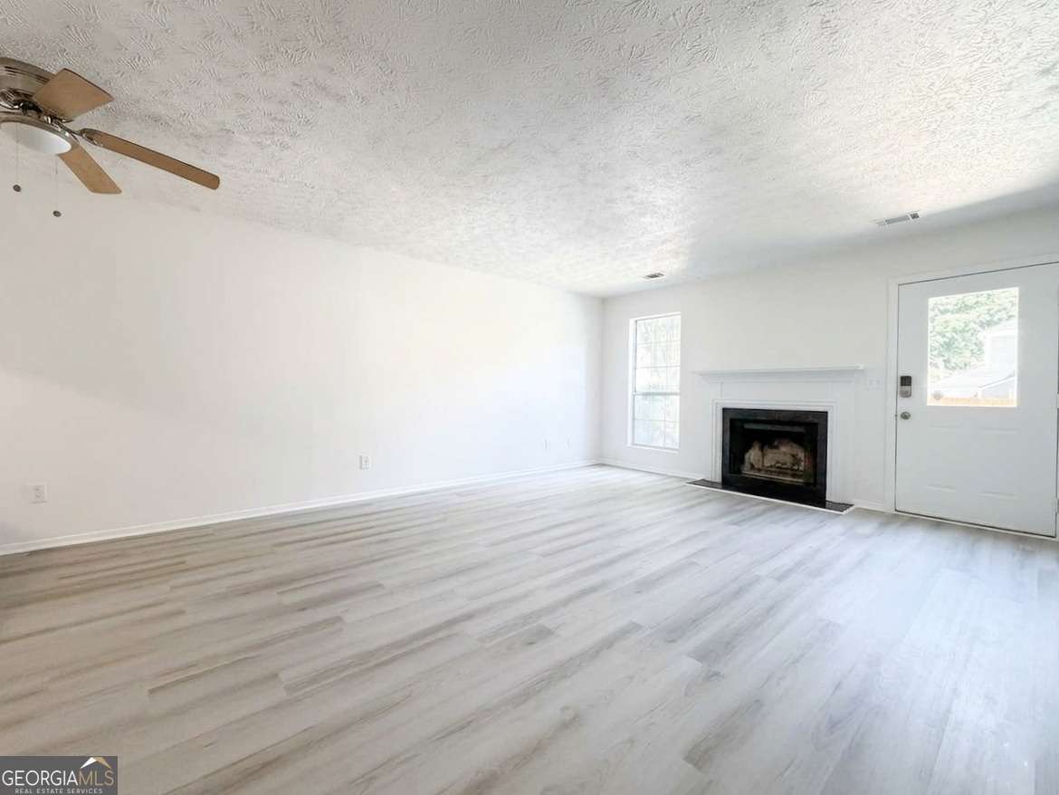 6624 Wellington Square Property Photo 9