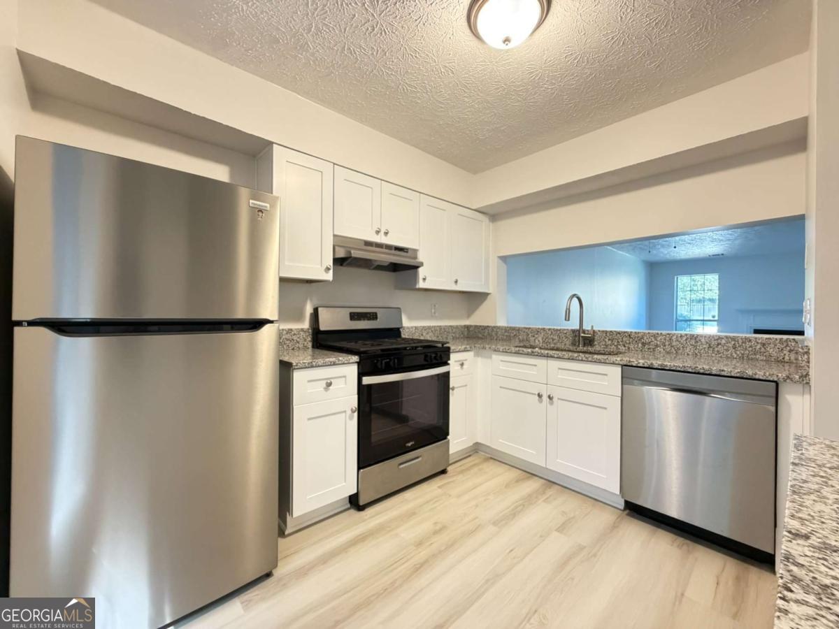 6624 Wellington Square Property Photo 14