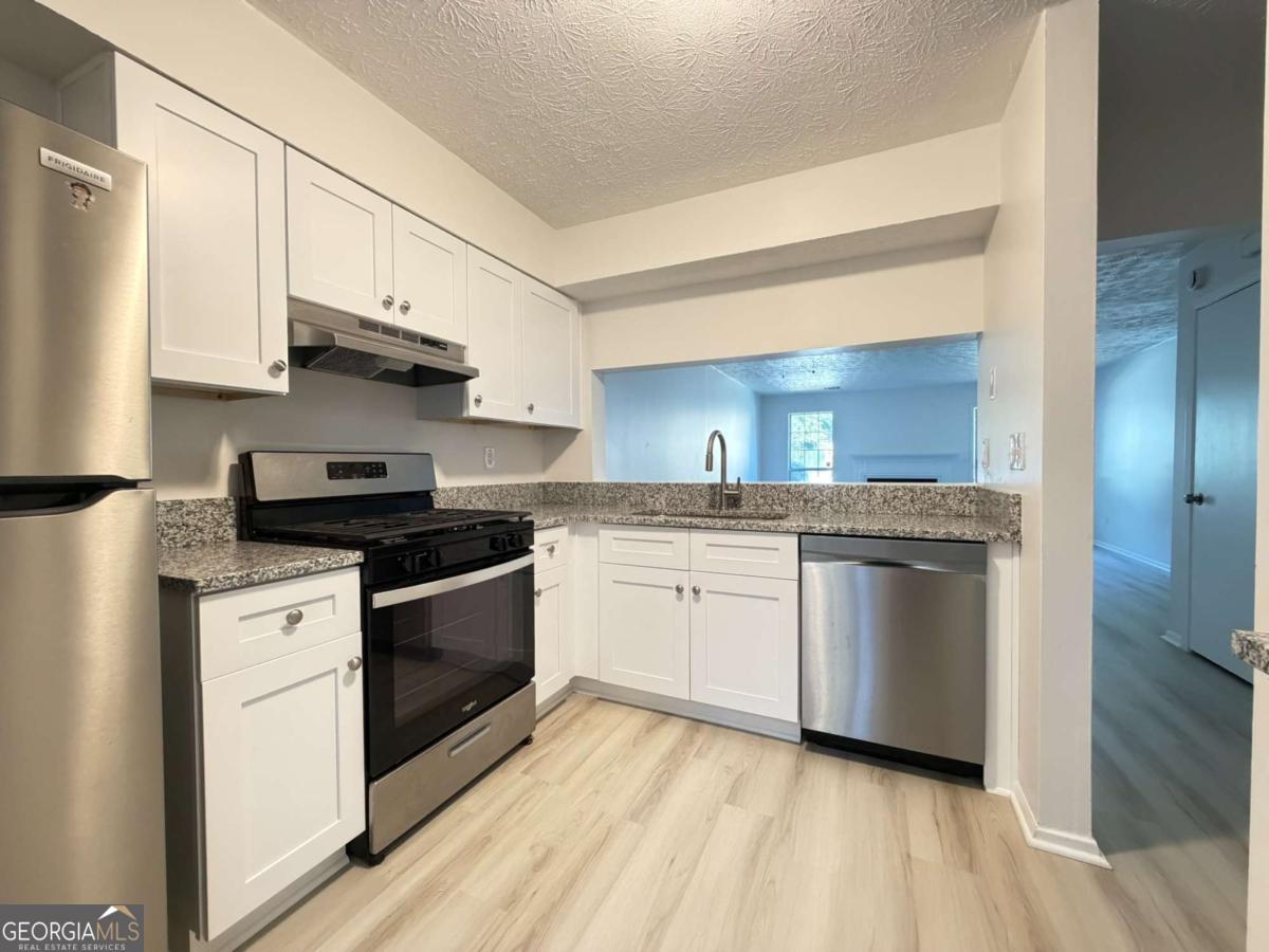 6624 Wellington Square Property Photo 15