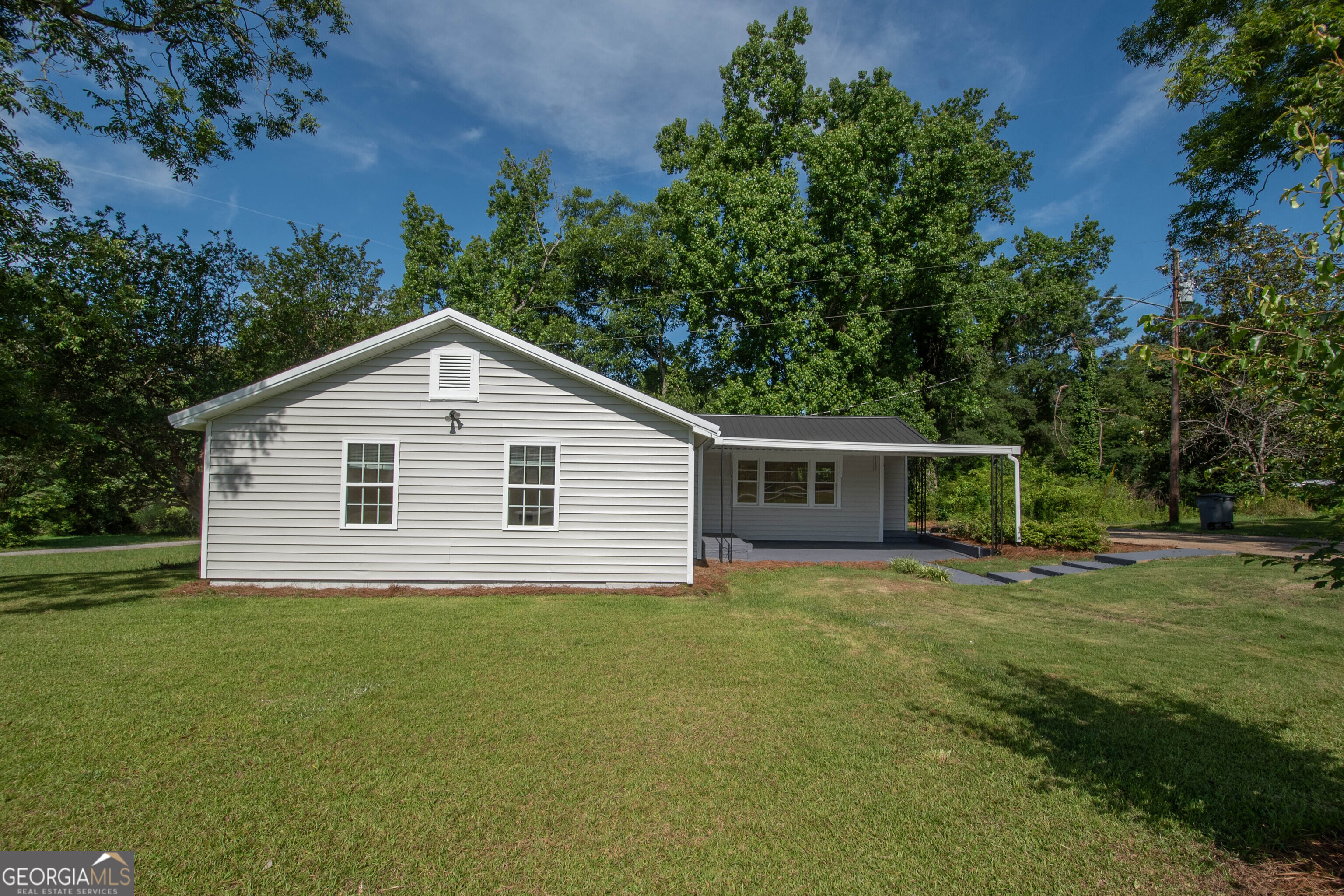 432 Cooley Road Property Photo 2