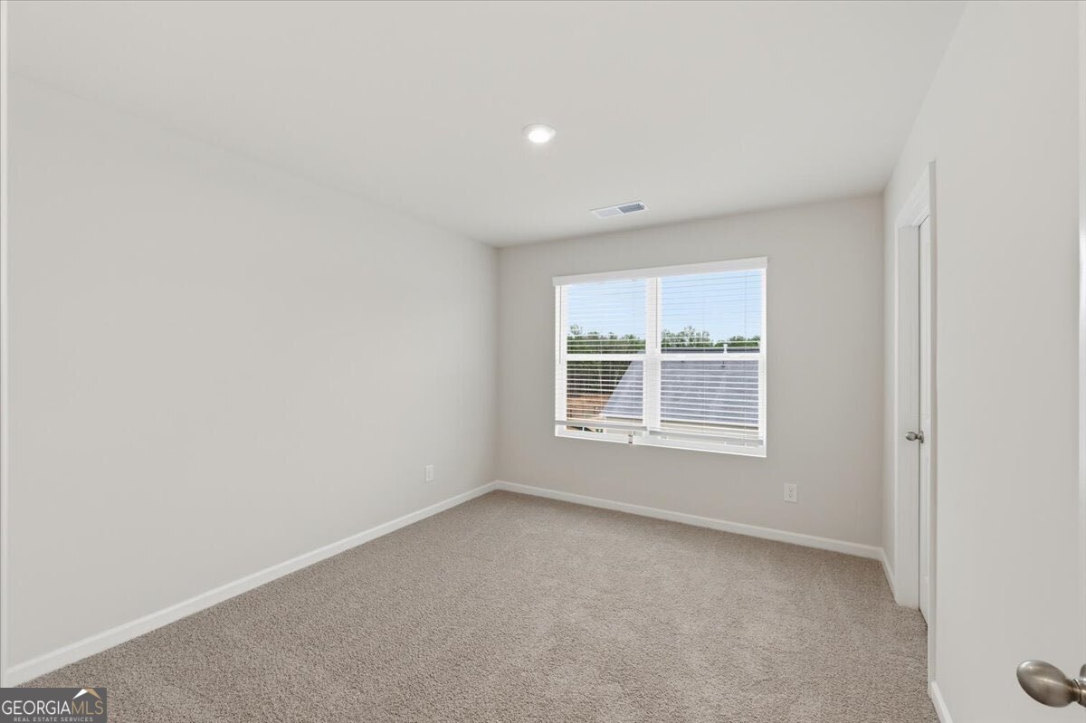 1194 Park Center Circle Property Photo 12
