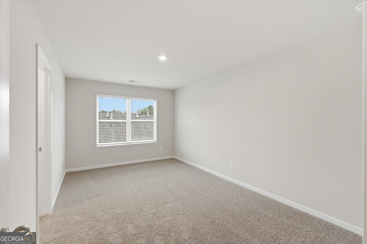 1194 Park Center Circle Property Photo 13