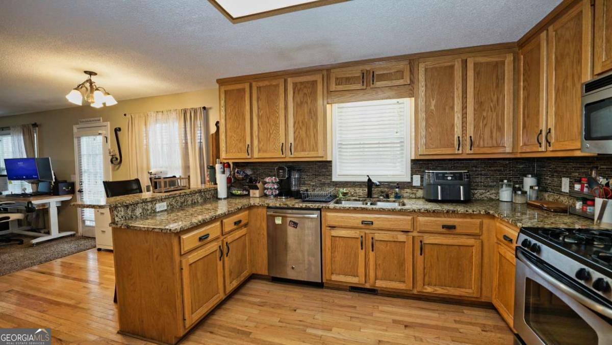 1049 Fieldstone Drive Property Photo 14