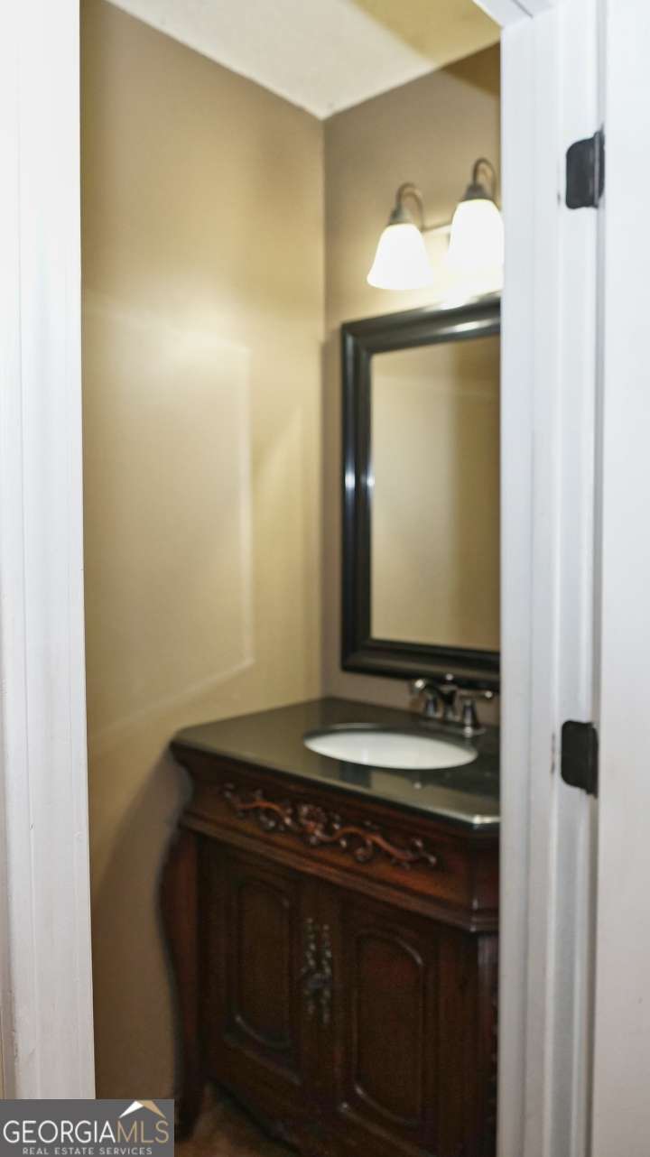 1049 Fieldstone Drive Property Photo 20