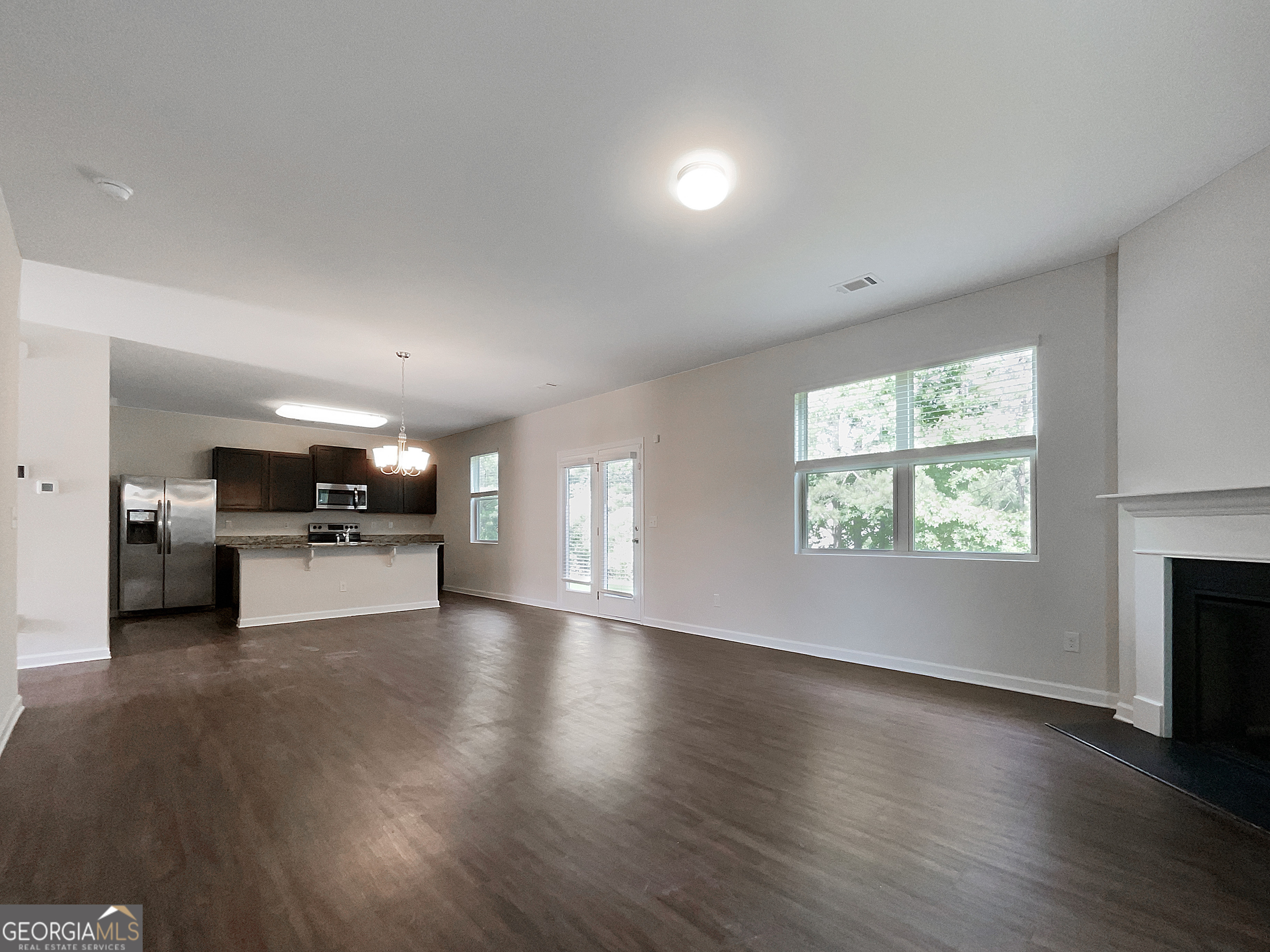 1033 Eldon Lane Property Photo 8