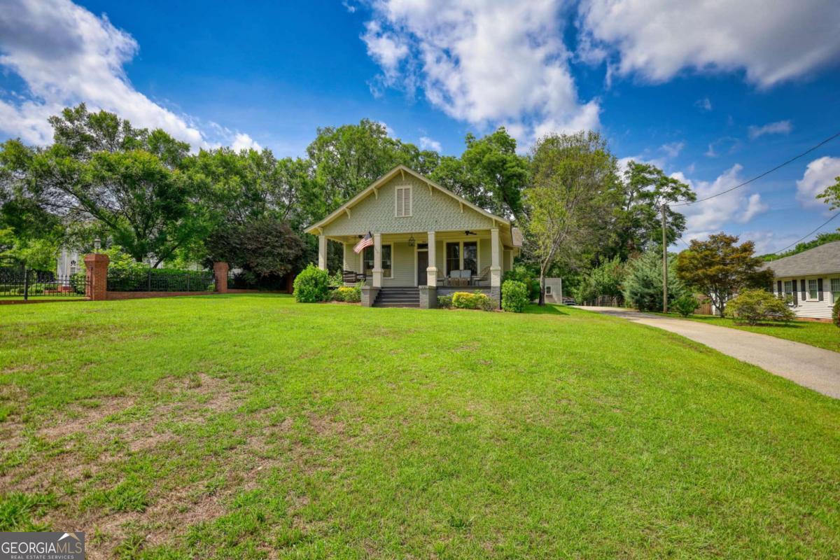 5143 Floyd Street Property Photo 6