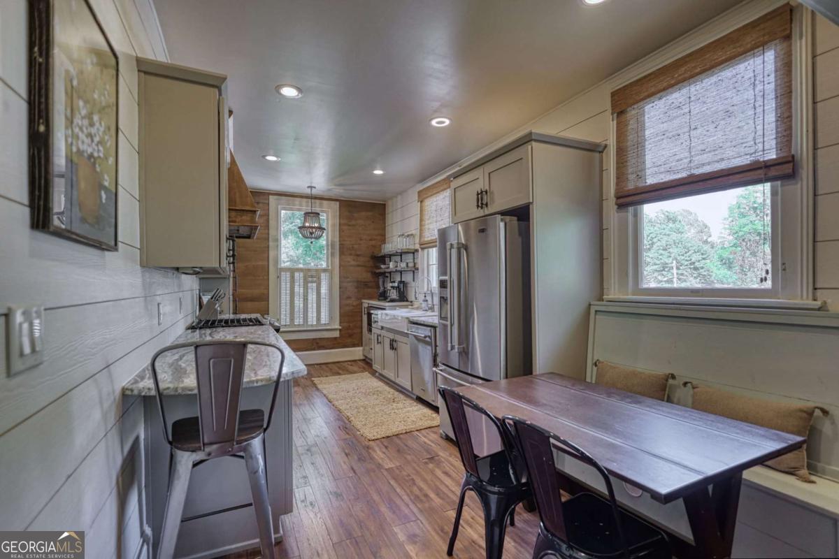 5143 Floyd Street Property Photo 13