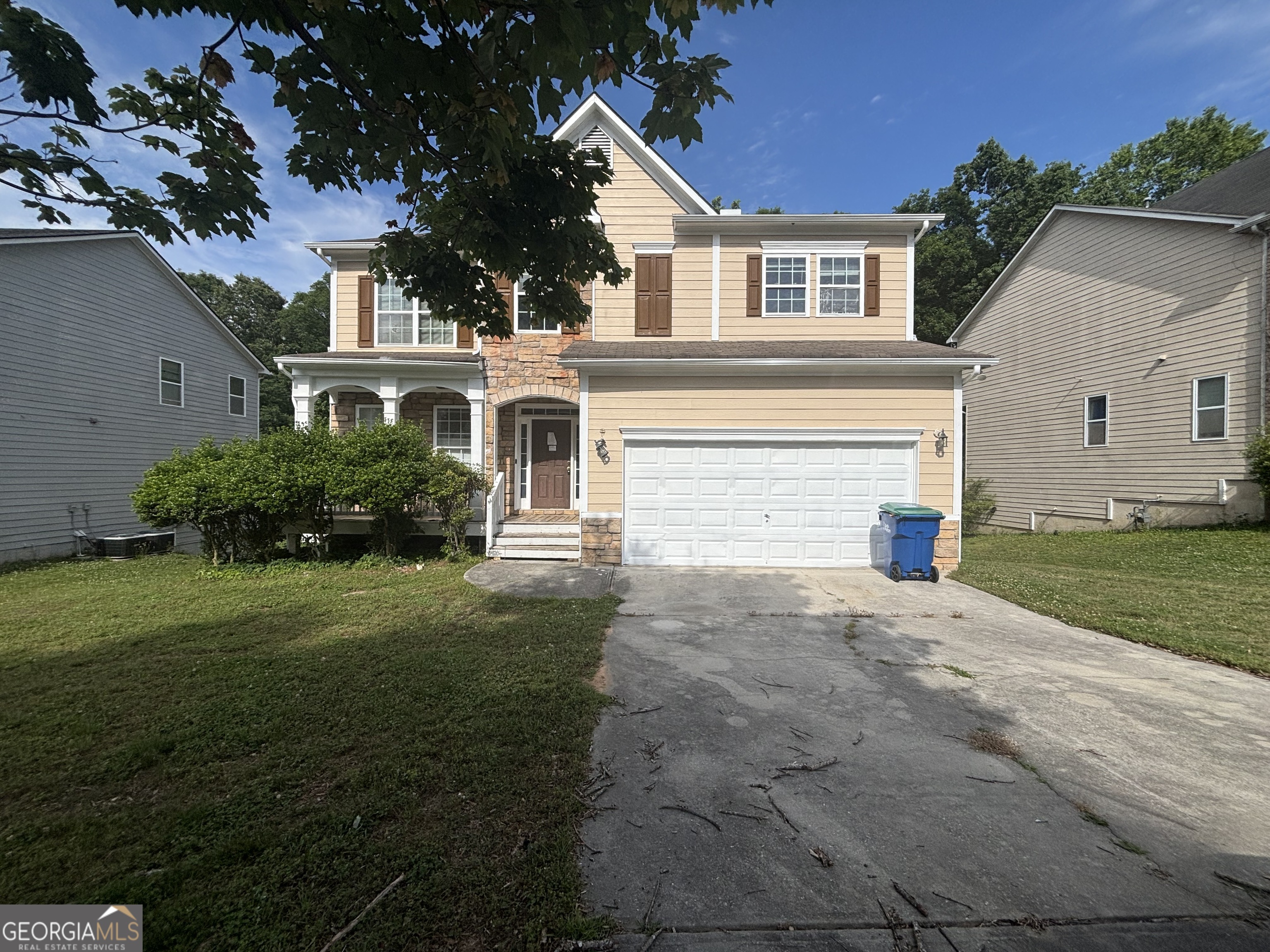 3112 Elmwood Court Property Photo 1