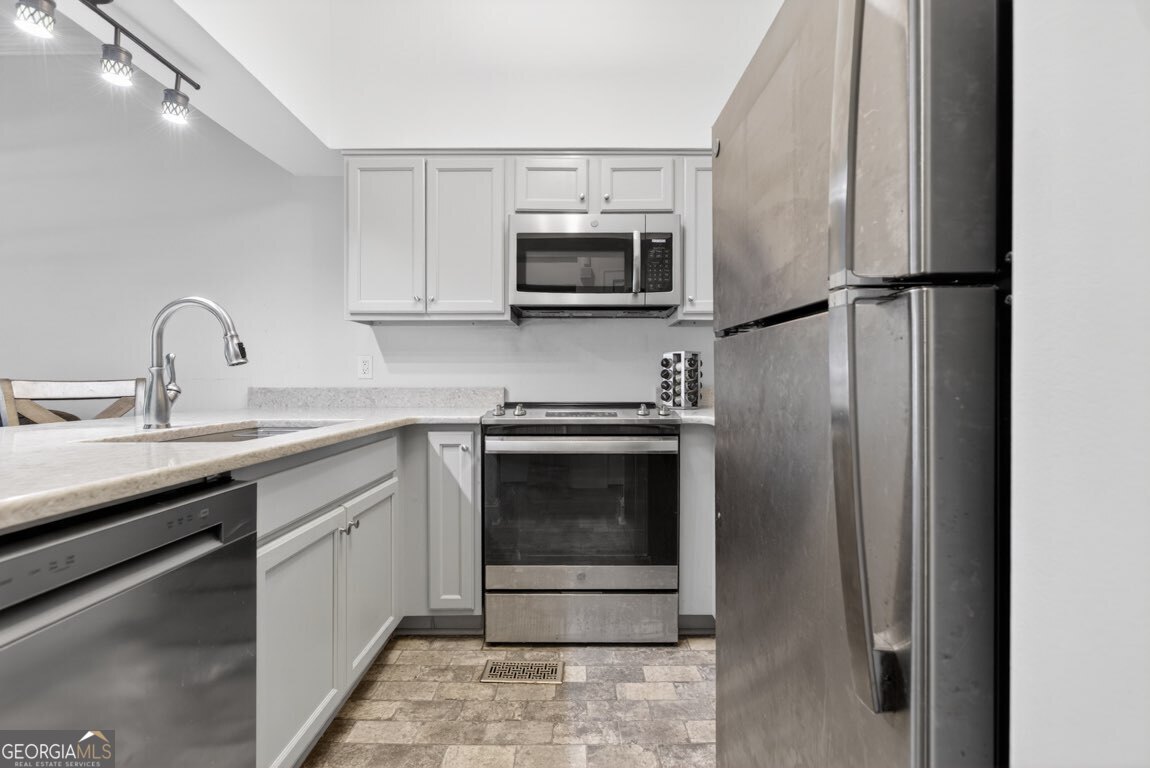 2855 Peachtree Road Ne # 109 Property Photo 4