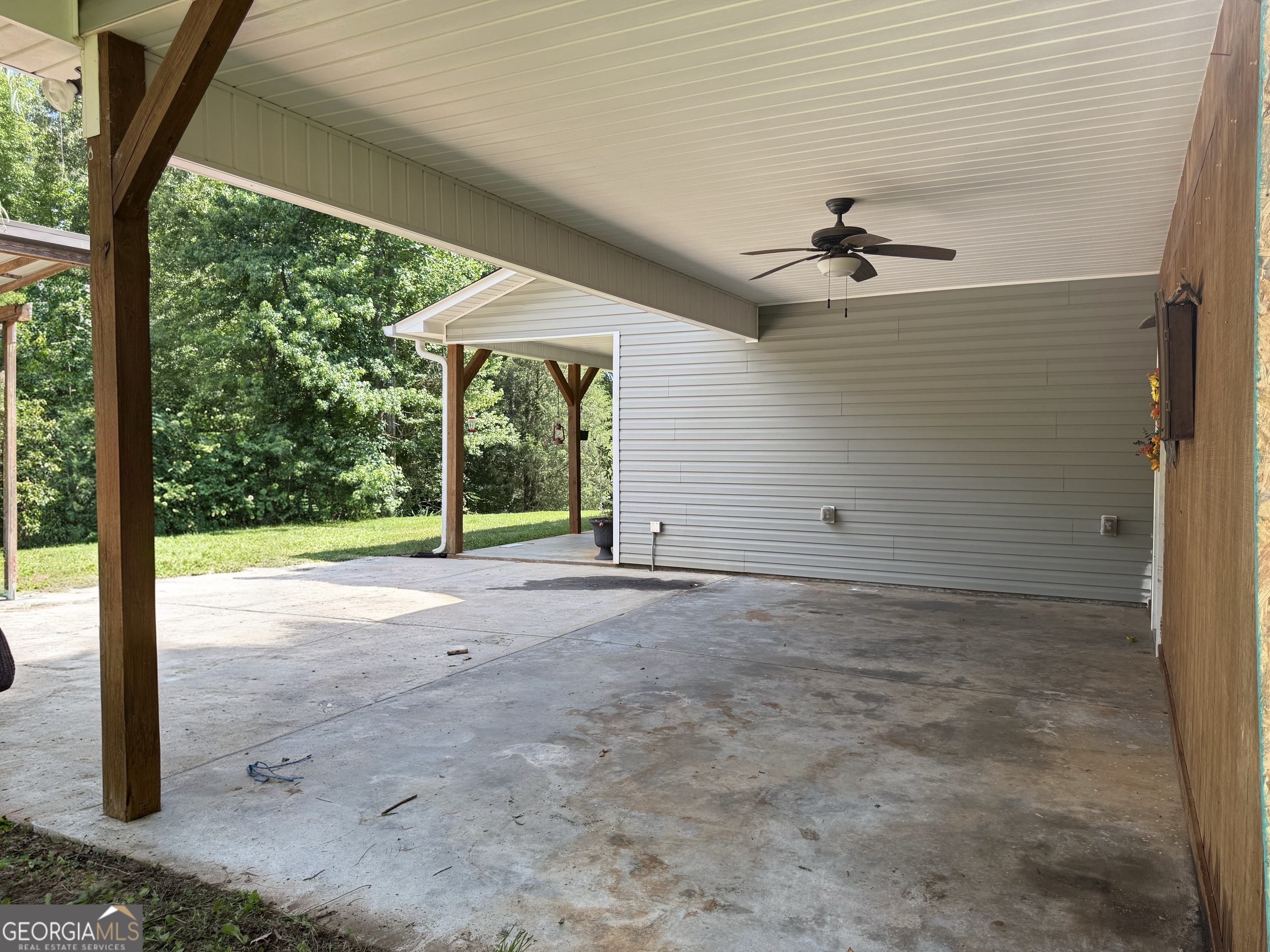 408 Bowen Road Property Photo 3