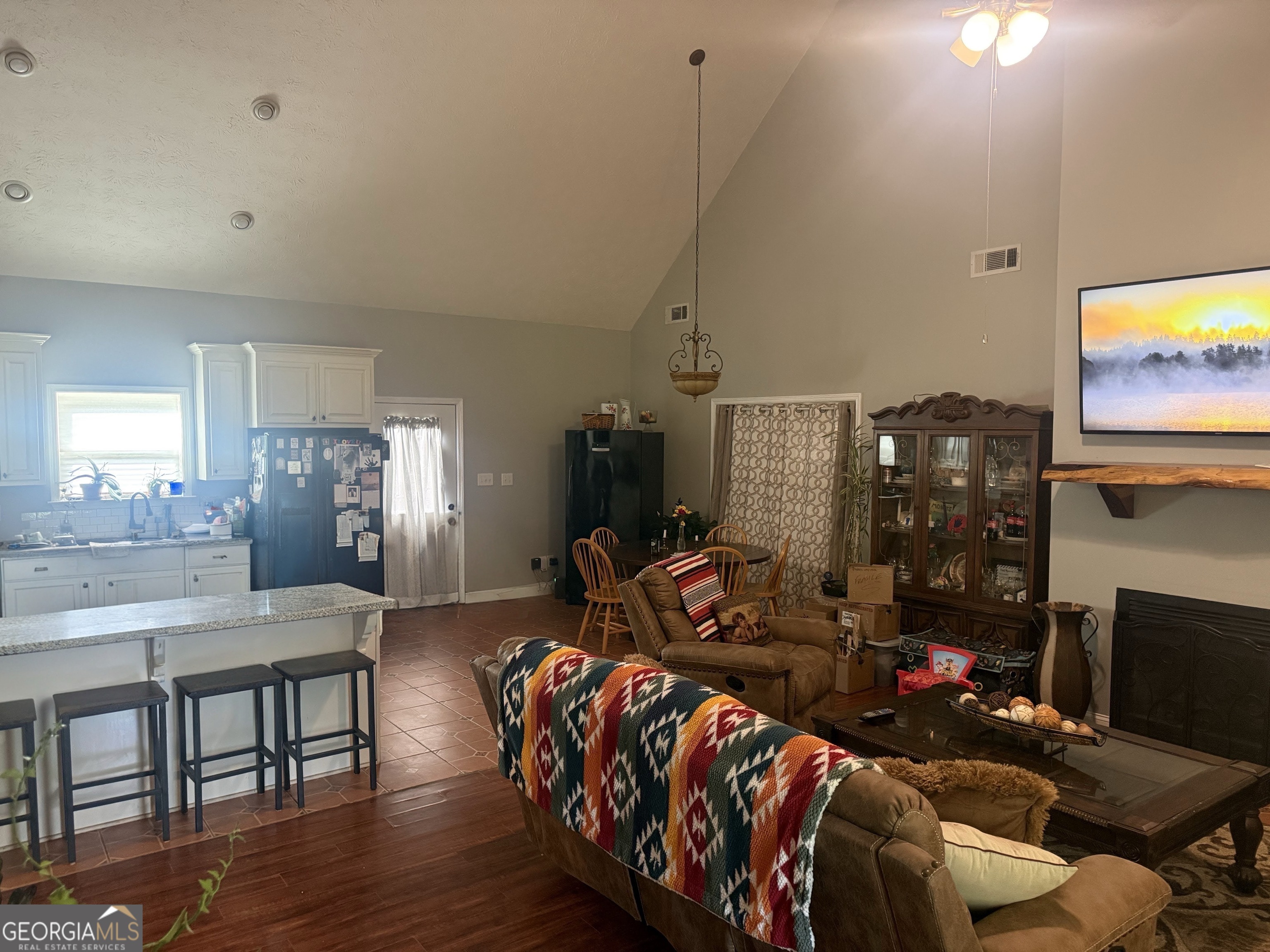 408 Bowen Road Property Photo 7